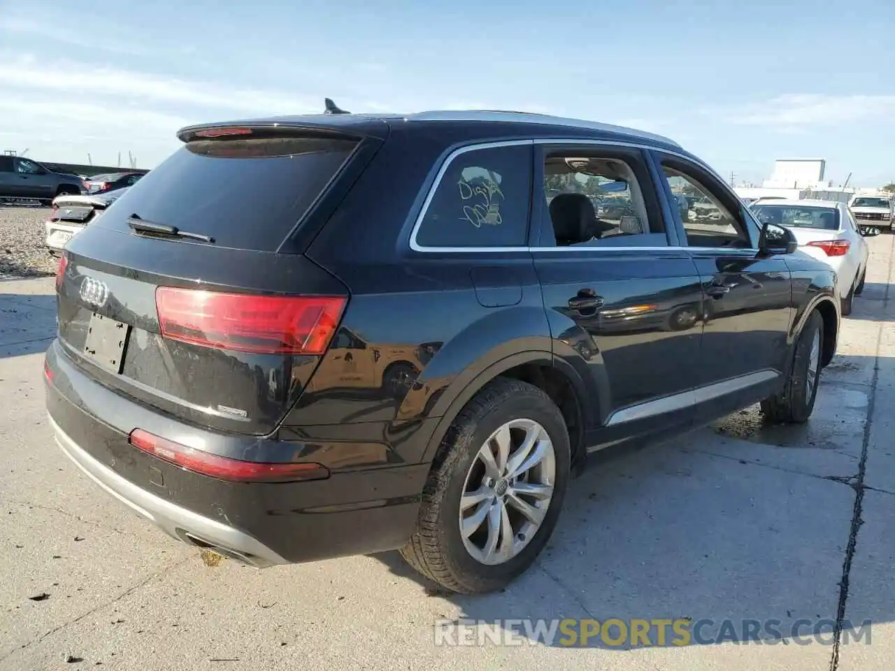 4 Photograph of a damaged car WA1LAAF77KD030400 AUDI Q7 2019