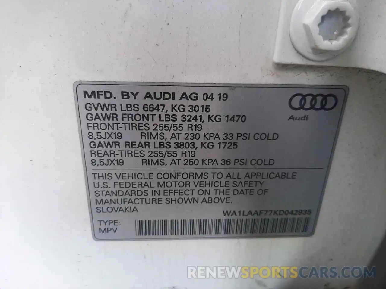 10 Photograph of a damaged car WA1LAAF77KD042935 AUDI Q7 2019