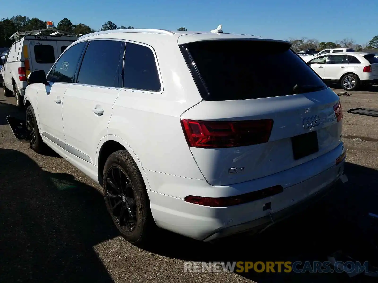 3 Photograph of a damaged car WA1LAAF77KD044202 AUDI Q7 2019