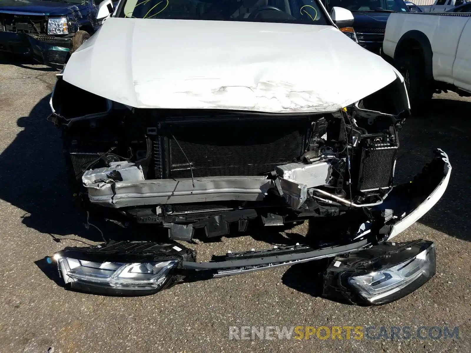 9 Photograph of a damaged car WA1LAAF77KD044202 AUDI Q7 2019