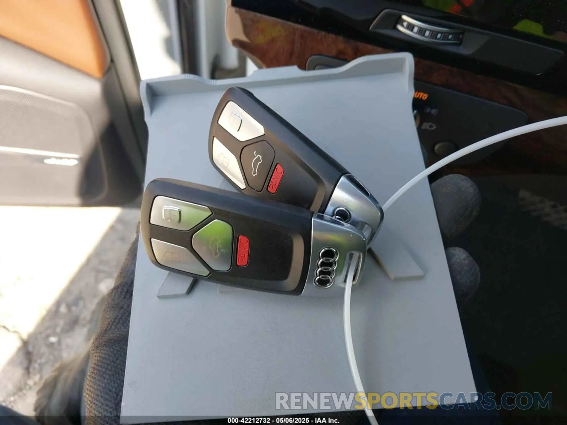 11 Photograph of a damaged car WA1LAAF78KD002413 AUDI Q7 2019