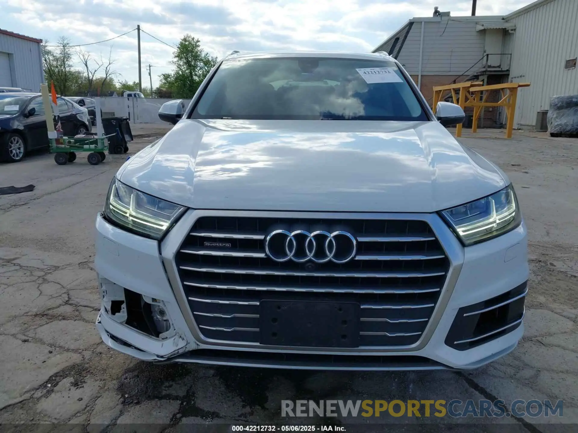 12 Photograph of a damaged car WA1LAAF78KD002413 AUDI Q7 2019