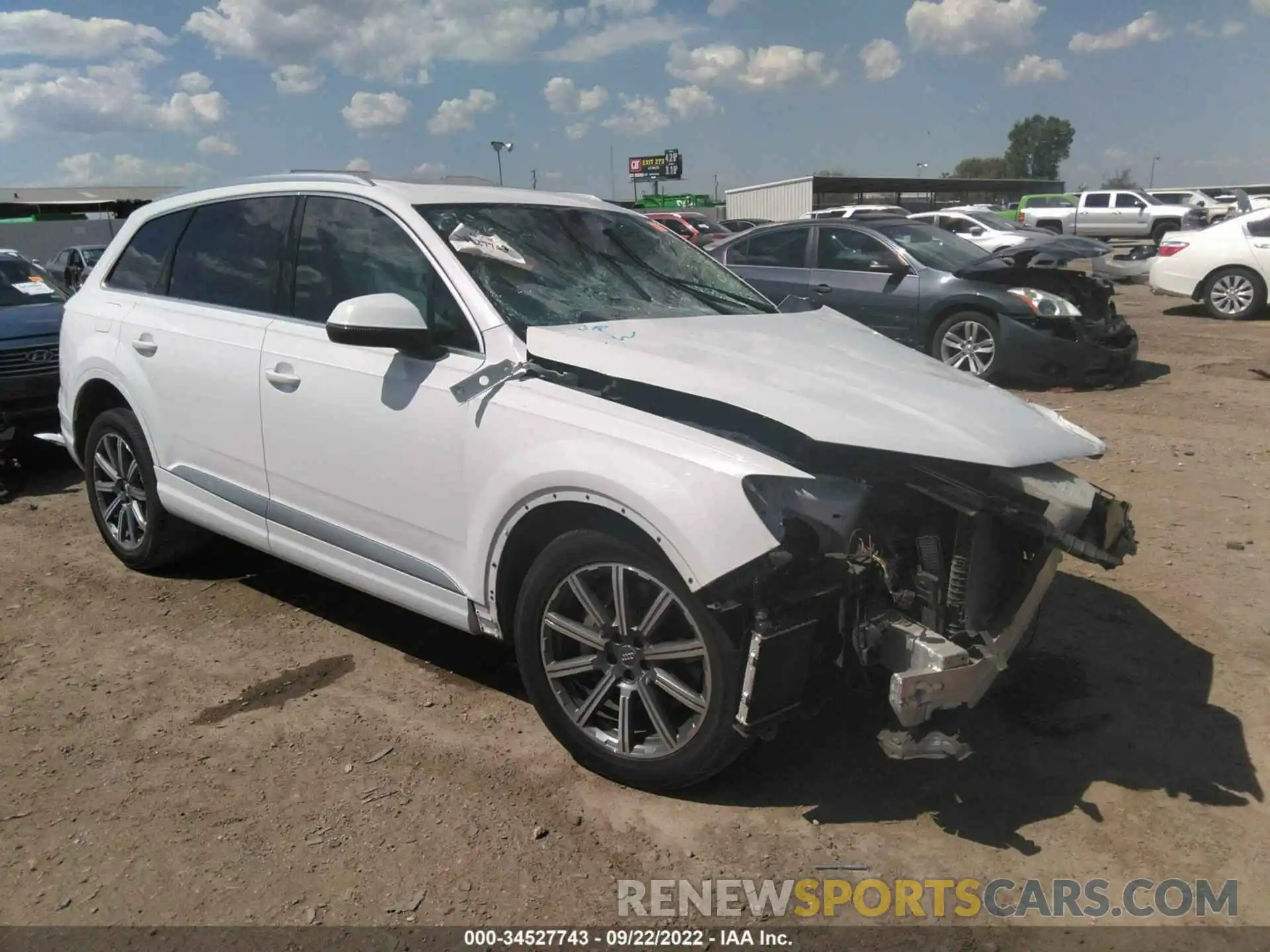 1 Photograph of a damaged car WA1LAAF78KD002766 AUDI Q7 2019