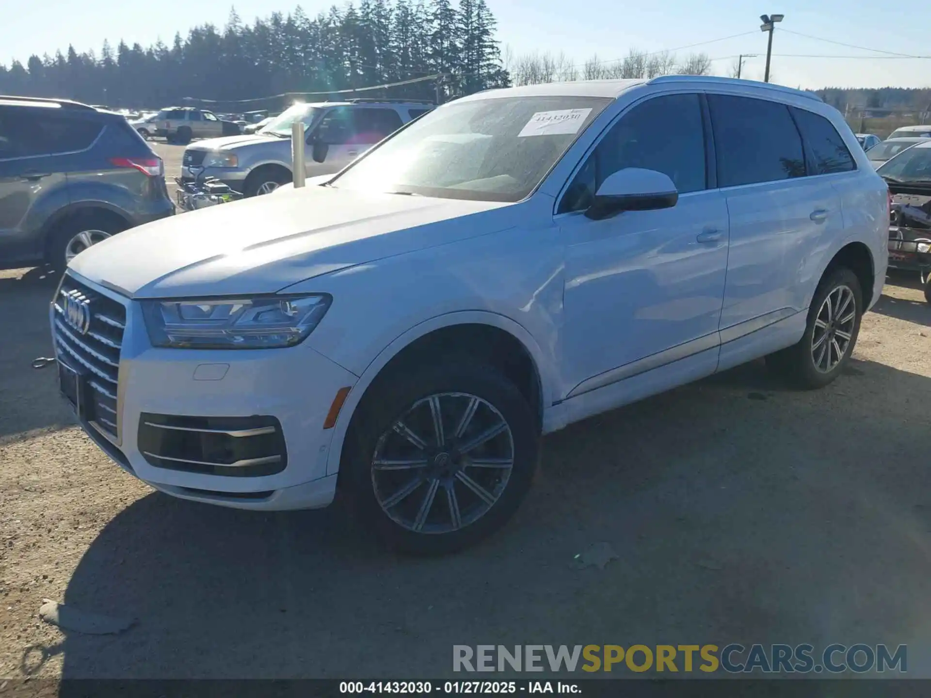 2 Photograph of a damaged car WA1LAAF78KD006428 AUDI Q7 2019