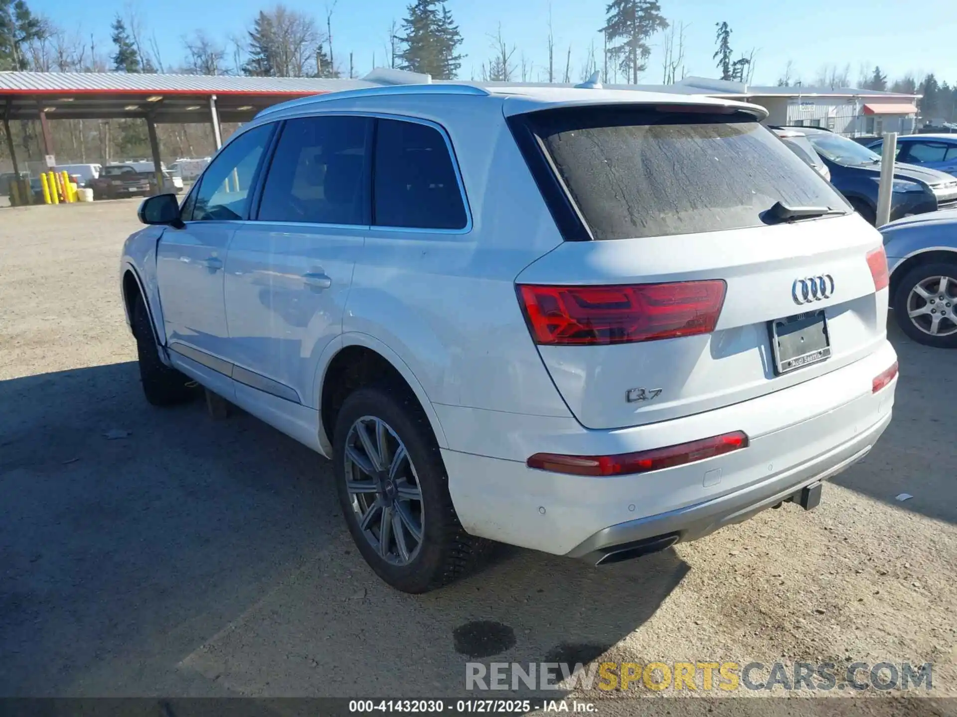 3 Photograph of a damaged car WA1LAAF78KD006428 AUDI Q7 2019