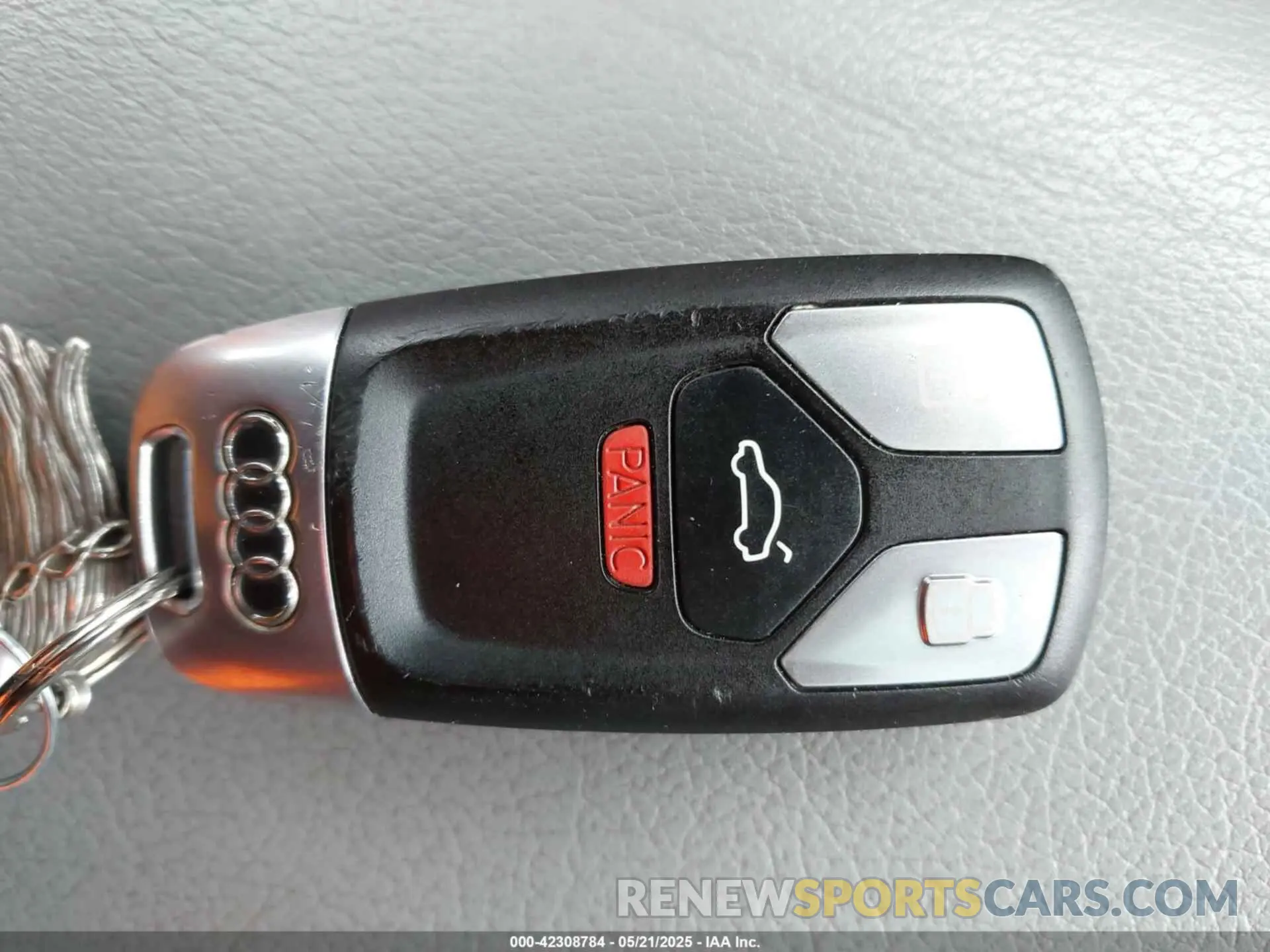 11 Photograph of a damaged car WA1LAAF78KD008289 AUDI Q7 2019