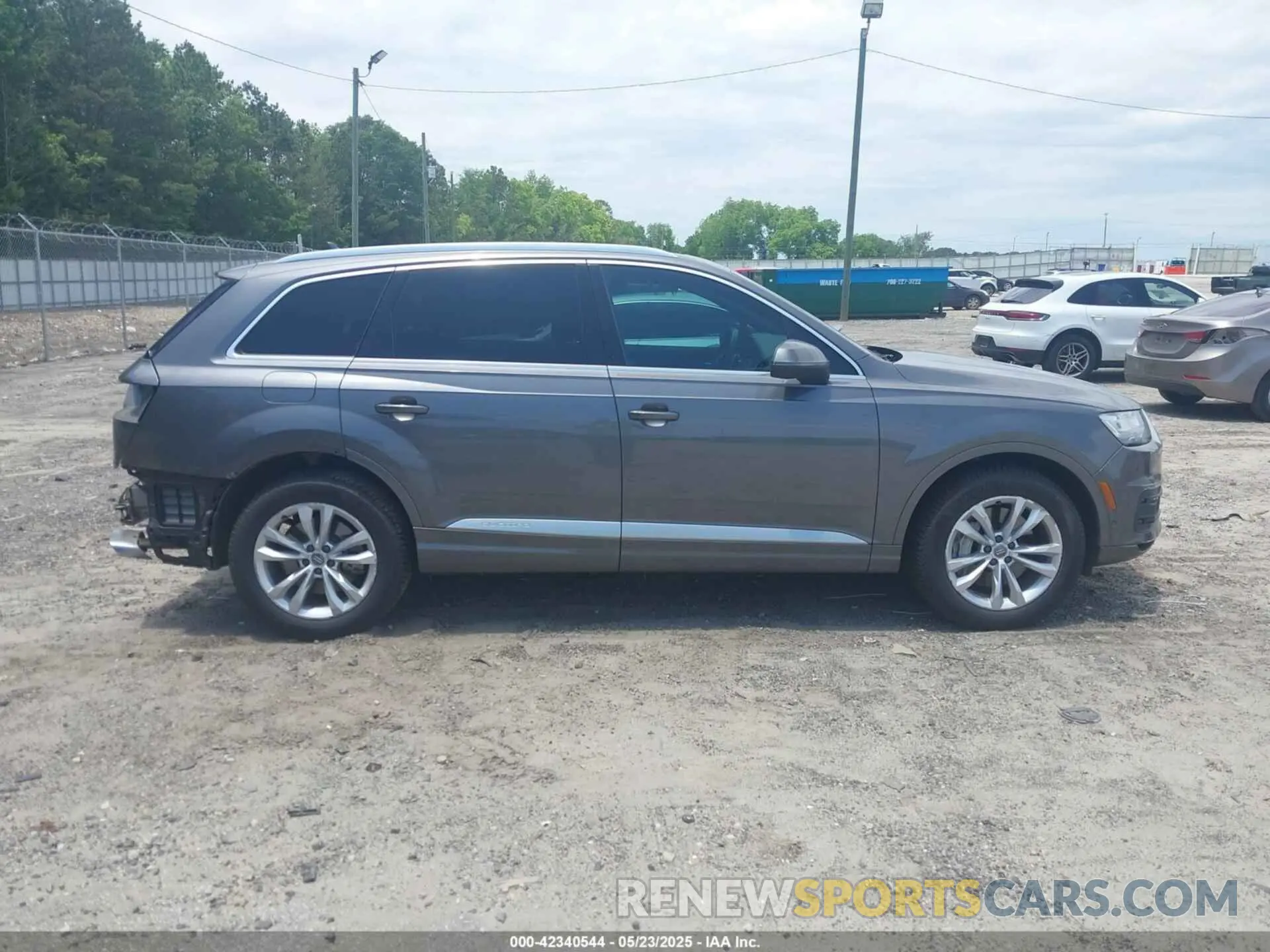 14 Photograph of a damaged car WA1LAAF78KD012598 AUDI Q7 2019