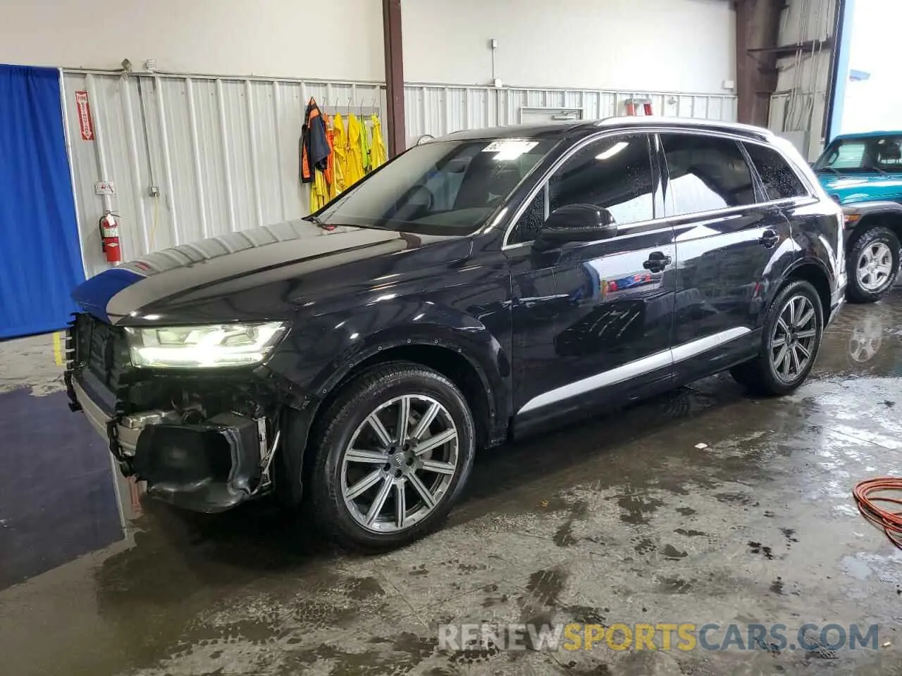 1 Photograph of a damaged car WA1LAAF78KD012617 AUDI Q7 2019