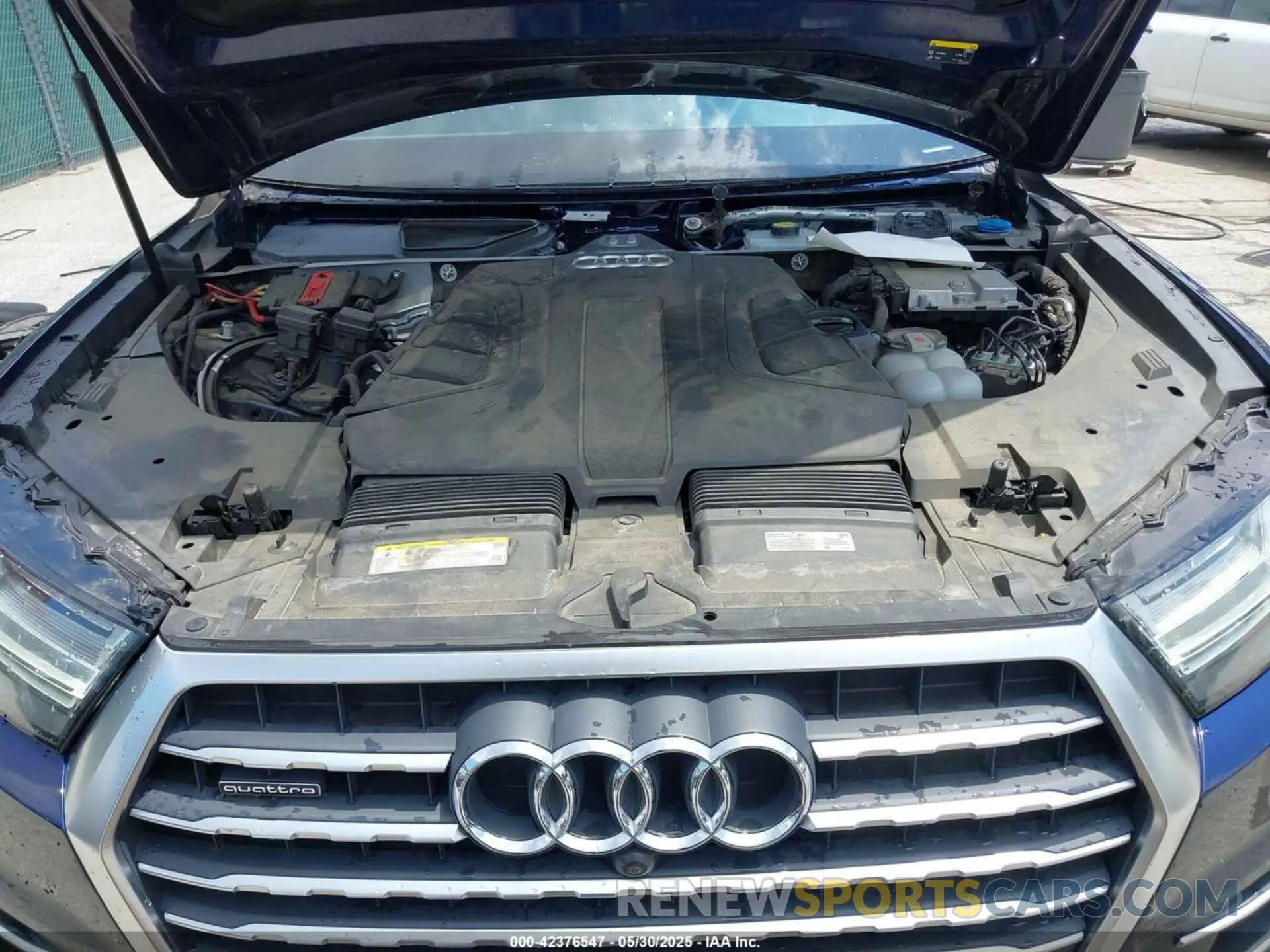 10 Photograph of a damaged car WA1LAAF78KD037422 AUDI Q7 2019