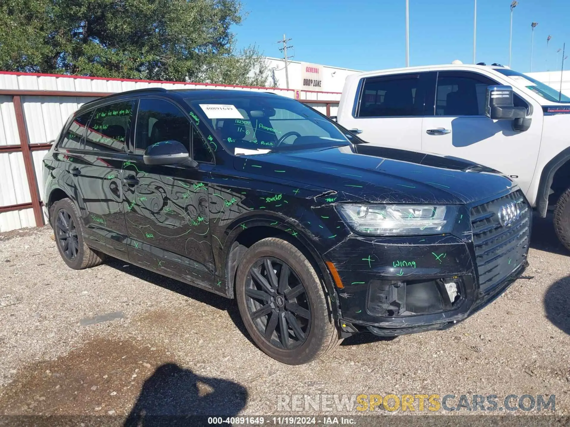1 Photograph of a damaged car WA1LAAF78KD047772 AUDI Q7 2019