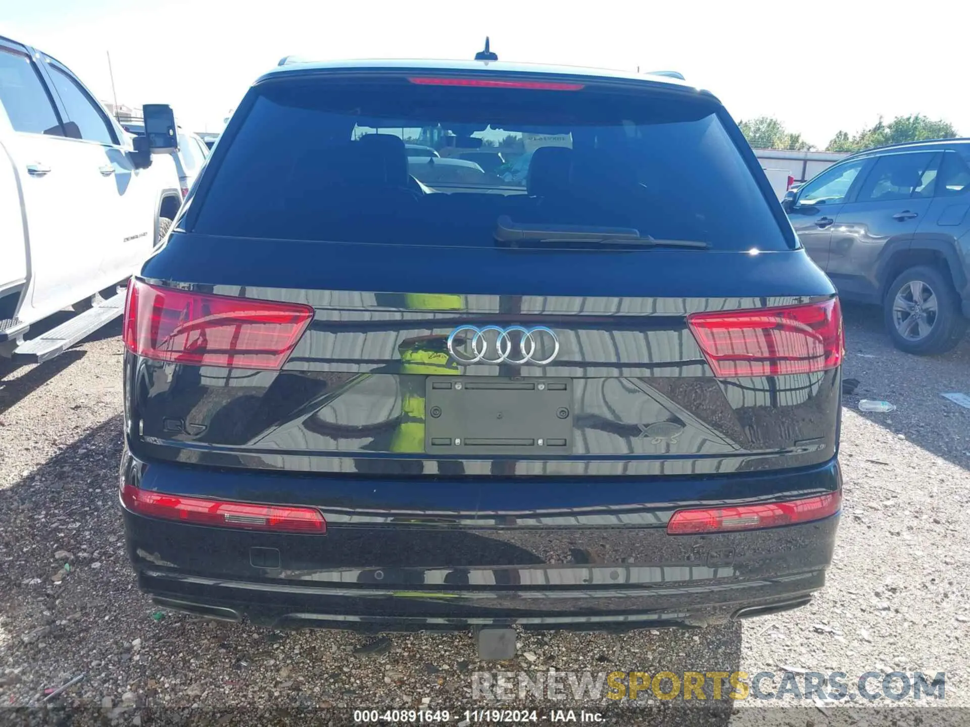 16 Photograph of a damaged car WA1LAAF78KD047772 AUDI Q7 2019
