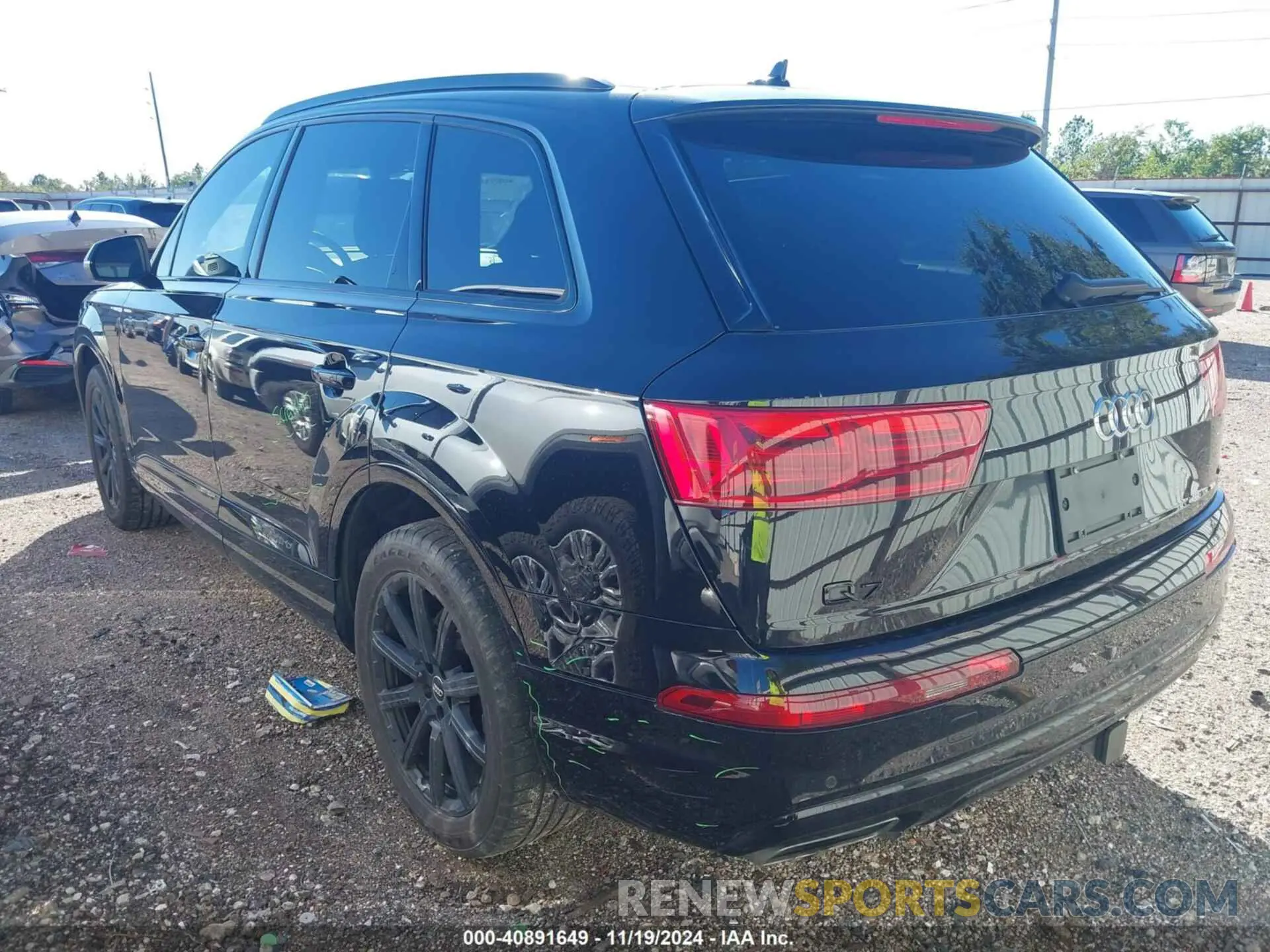3 Photograph of a damaged car WA1LAAF78KD047772 AUDI Q7 2019