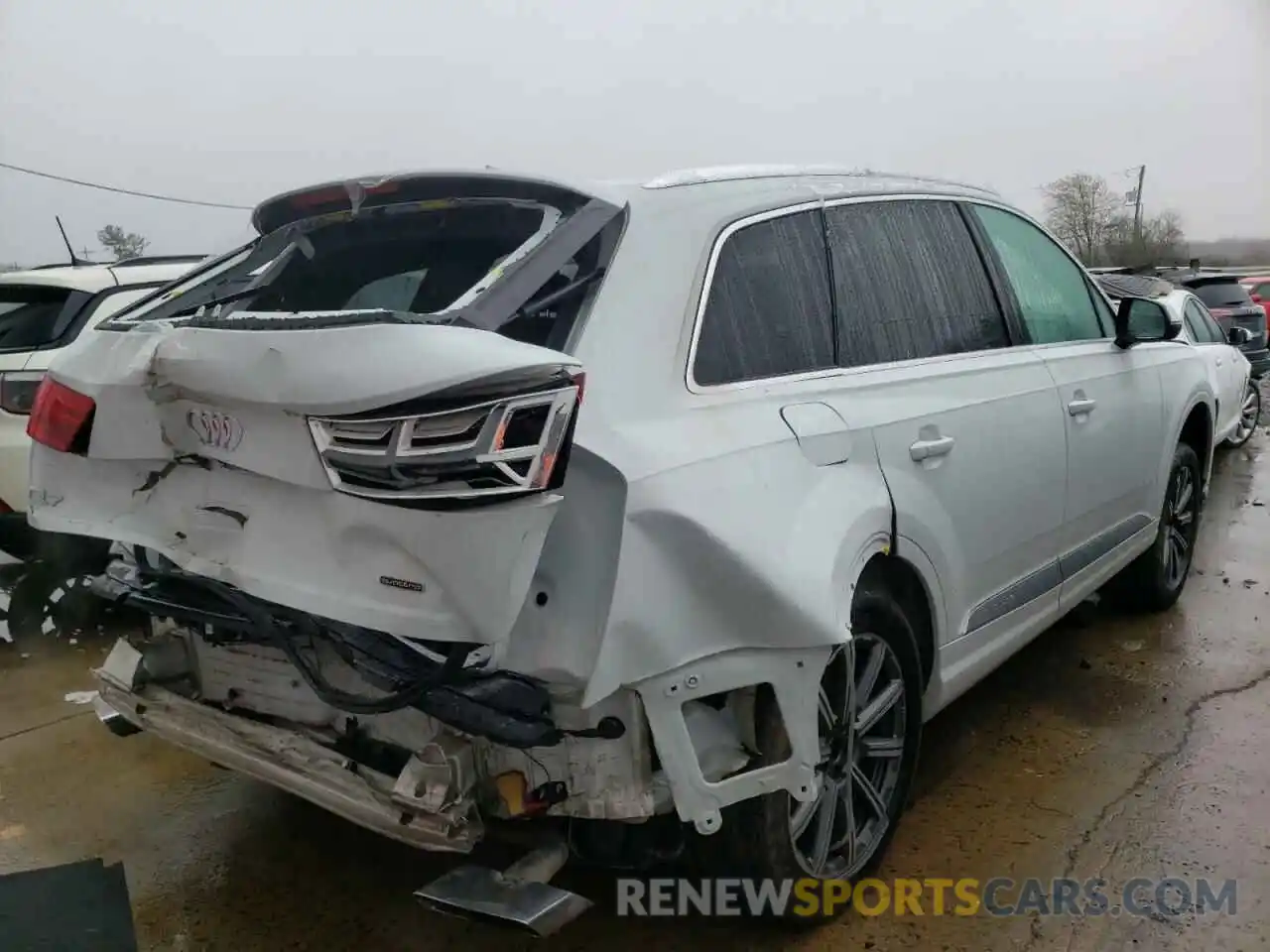 4 Photograph of a damaged car WA1LAAF78KD049487 AUDI Q7 2019