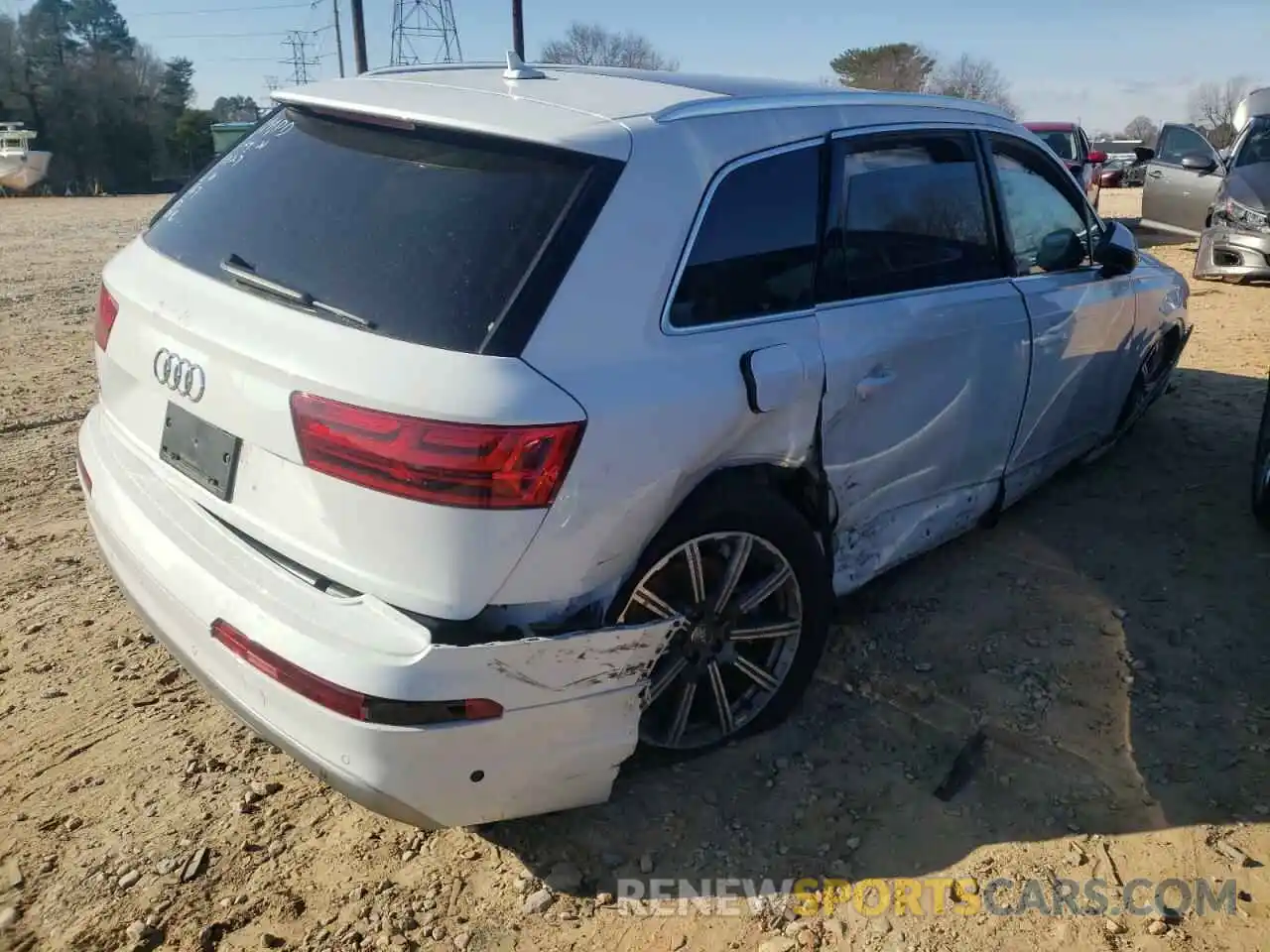 4 Photograph of a damaged car WA1LAAF79KD009760 AUDI Q7 2019