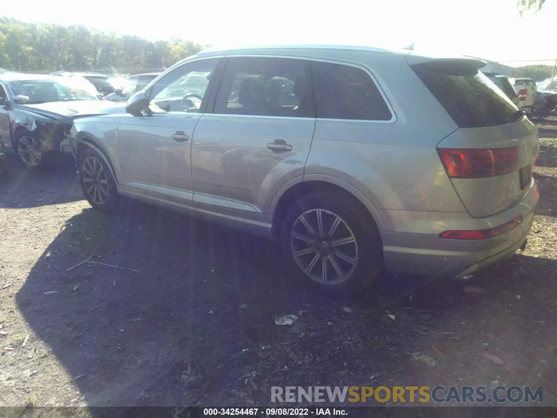 3 Photograph of a damaged car WA1LAAF79KD011024 AUDI Q7 2019