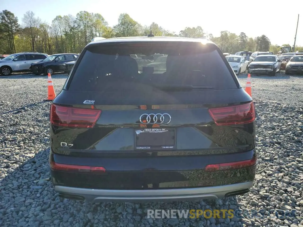 6 Photograph of a damaged car WA1LAAF79KD013503 AUDI Q7 2019