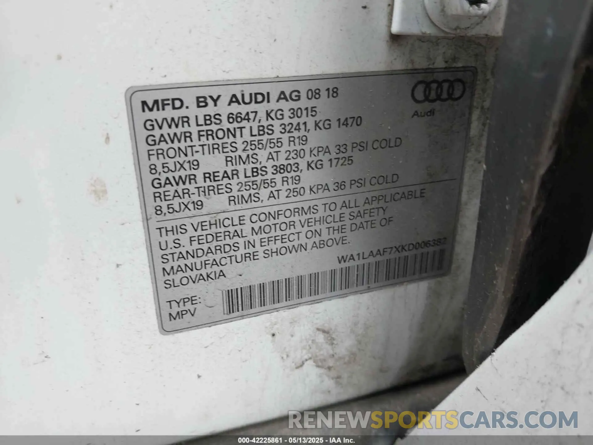 9 Photograph of a damaged car WA1LAAF7XKD006382 AUDI Q7 2019