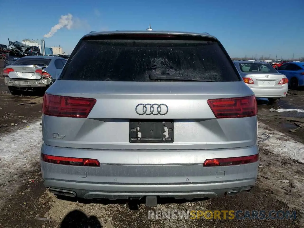 6 Photograph of a damaged car WA1LAAF7XKD022369 AUDI Q7 2019