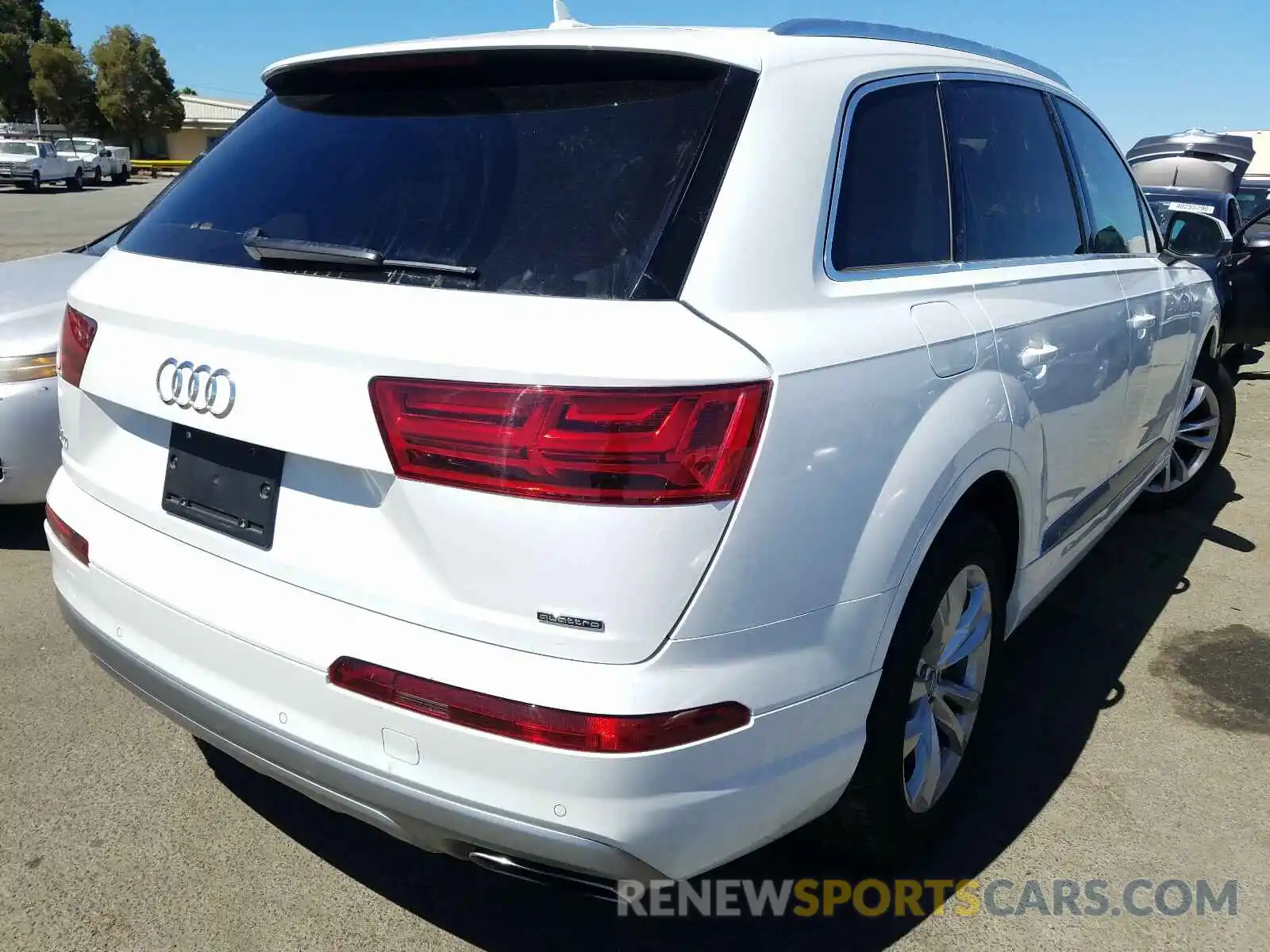 4 Photograph of a damaged car WA1LAAF7XKD044467 AUDI Q7 2019