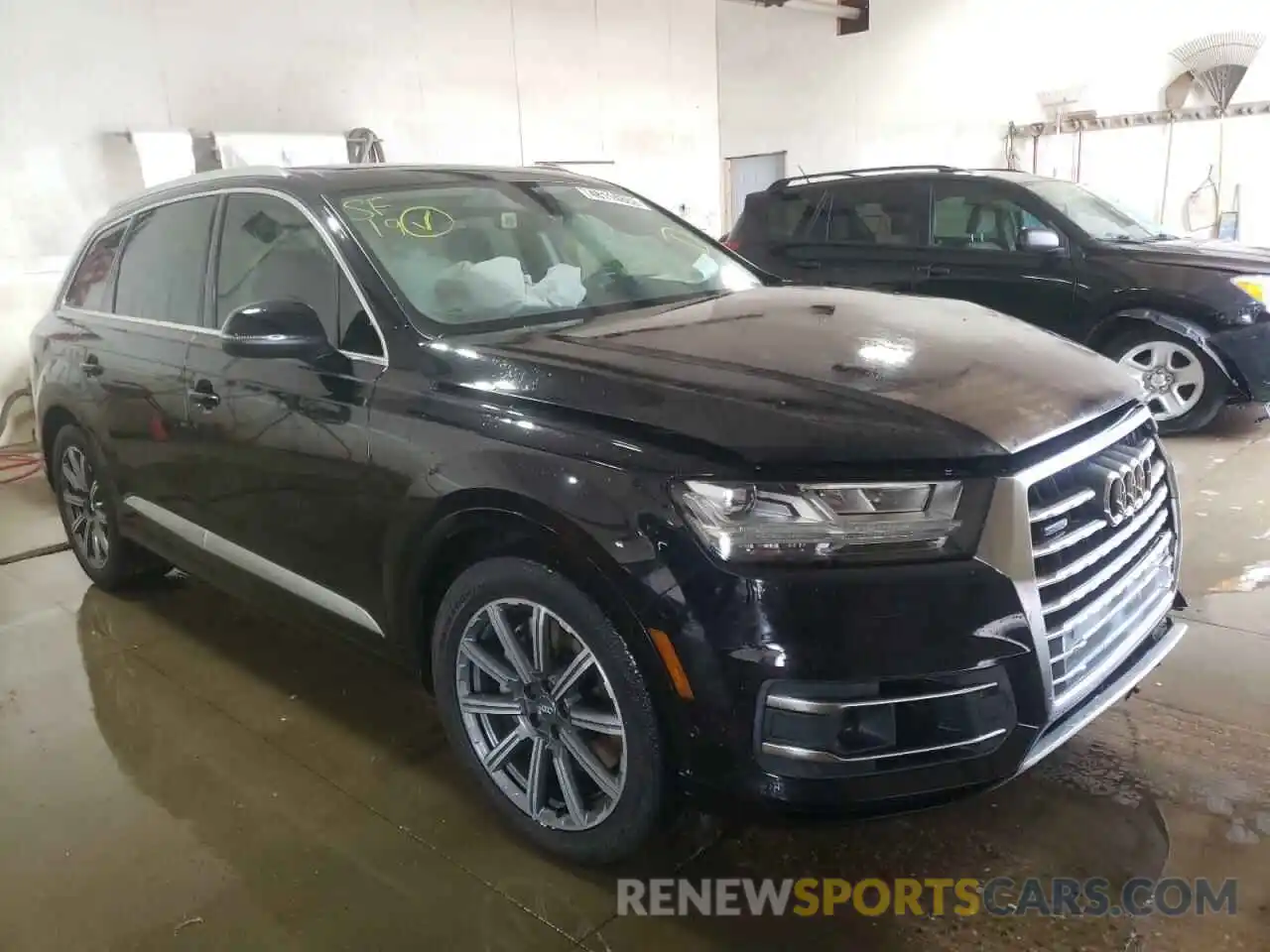 1 Photograph of a damaged car WA1LAAF7XKD048731 AUDI Q7 2019