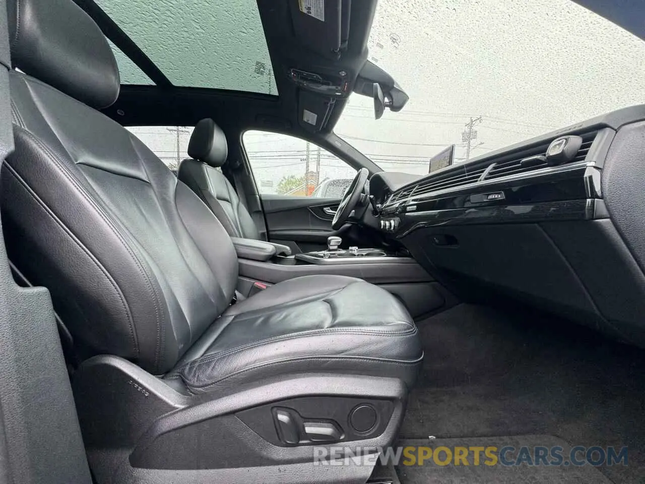 5 Photograph of a damaged car WA1LABF79KD013135 AUDI Q7 2019