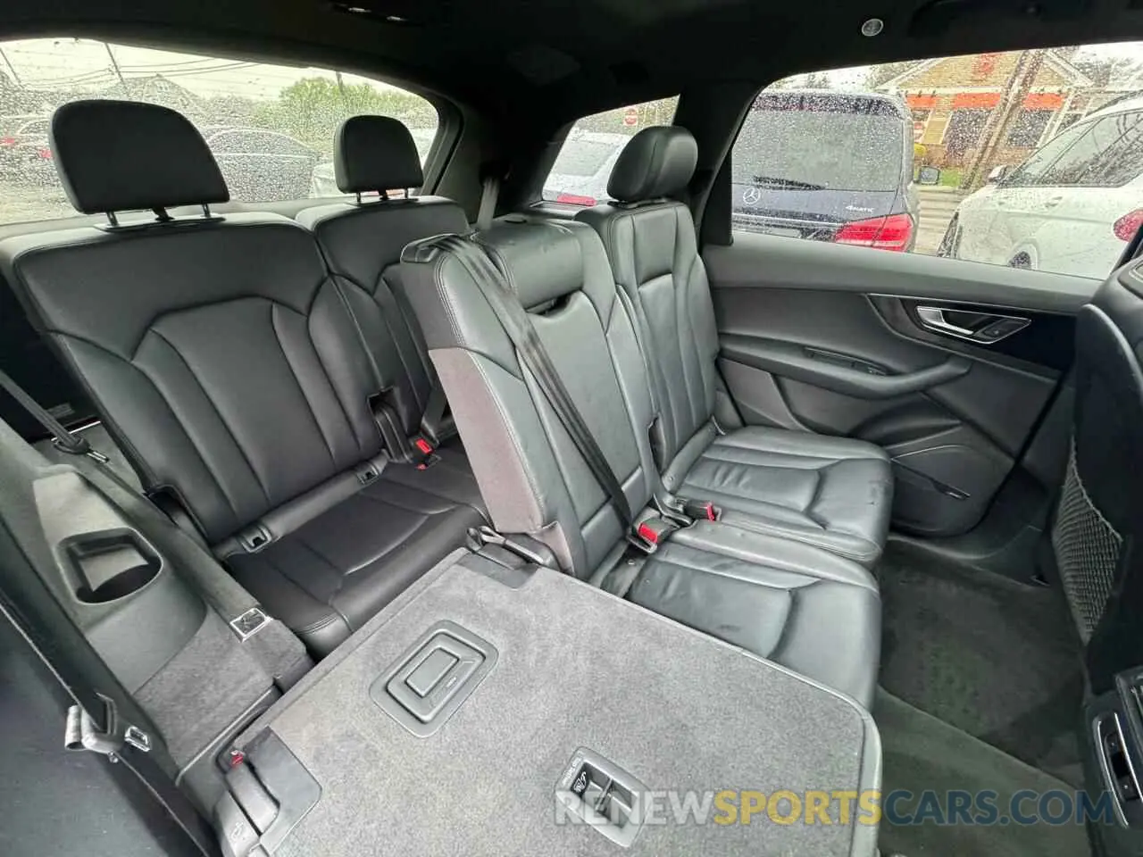 7 Photograph of a damaged car WA1LABF79KD013135 AUDI Q7 2019