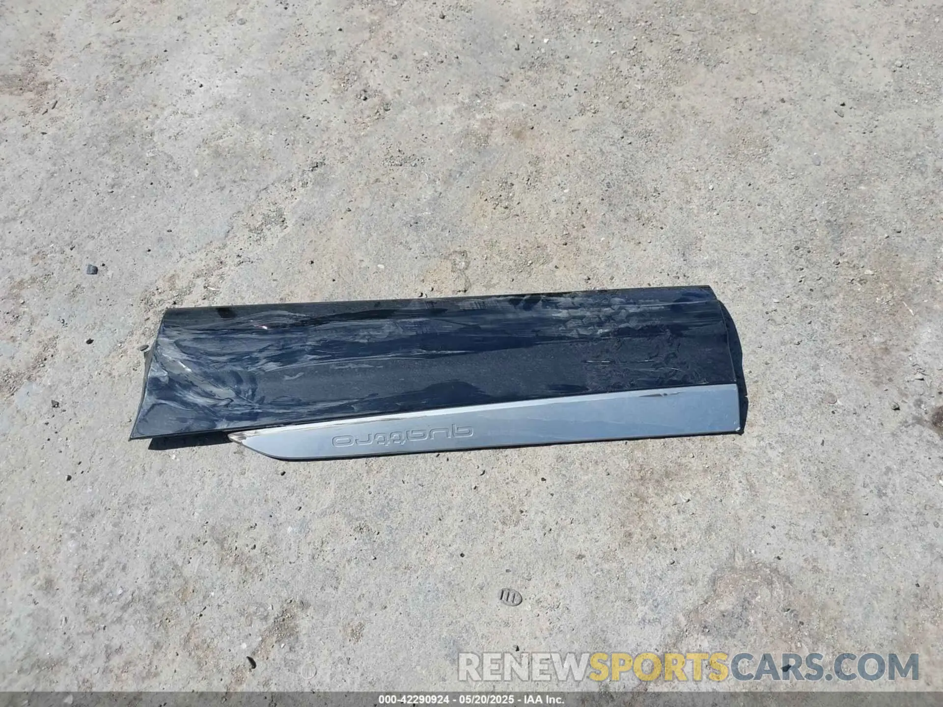 12 Photograph of a damaged car WA1LHAF70KD018858 AUDI Q7 2019