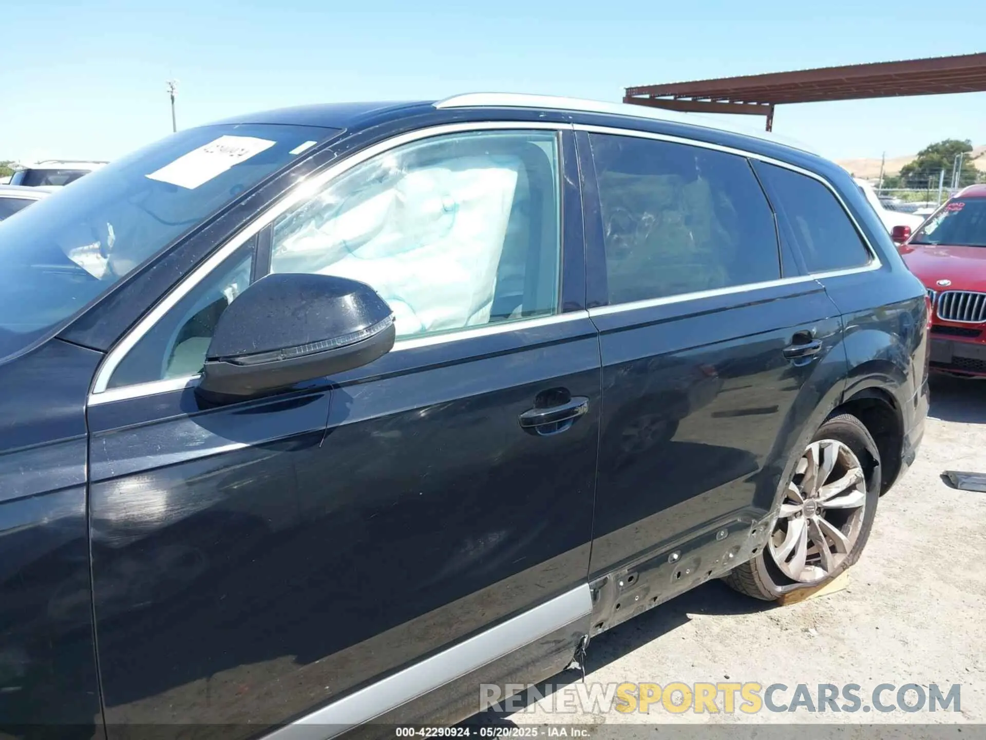 15 Photograph of a damaged car WA1LHAF70KD018858 AUDI Q7 2019