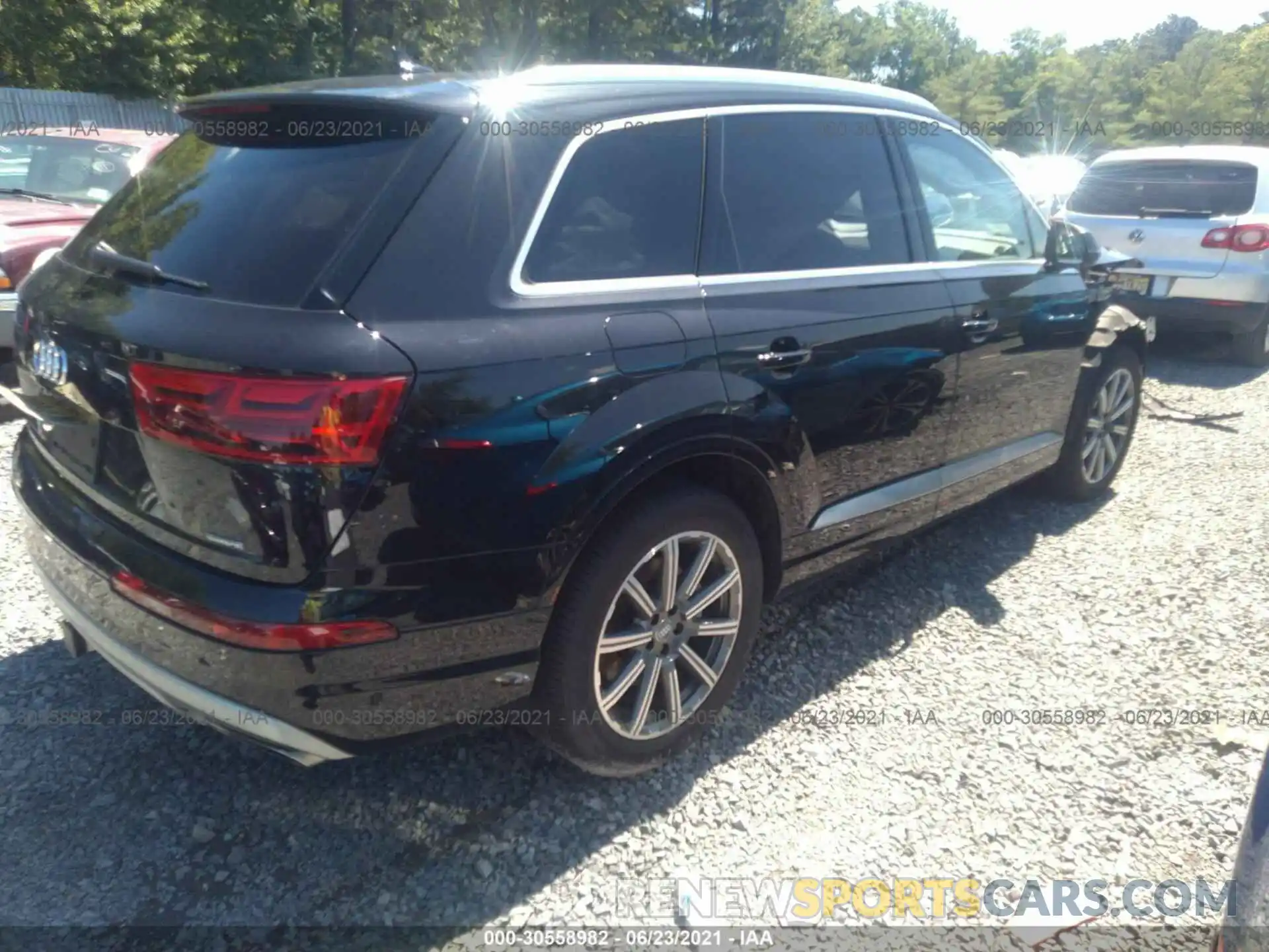 4 Photograph of a damaged car WA1LHAF70KD035871 AUDI Q7 2019