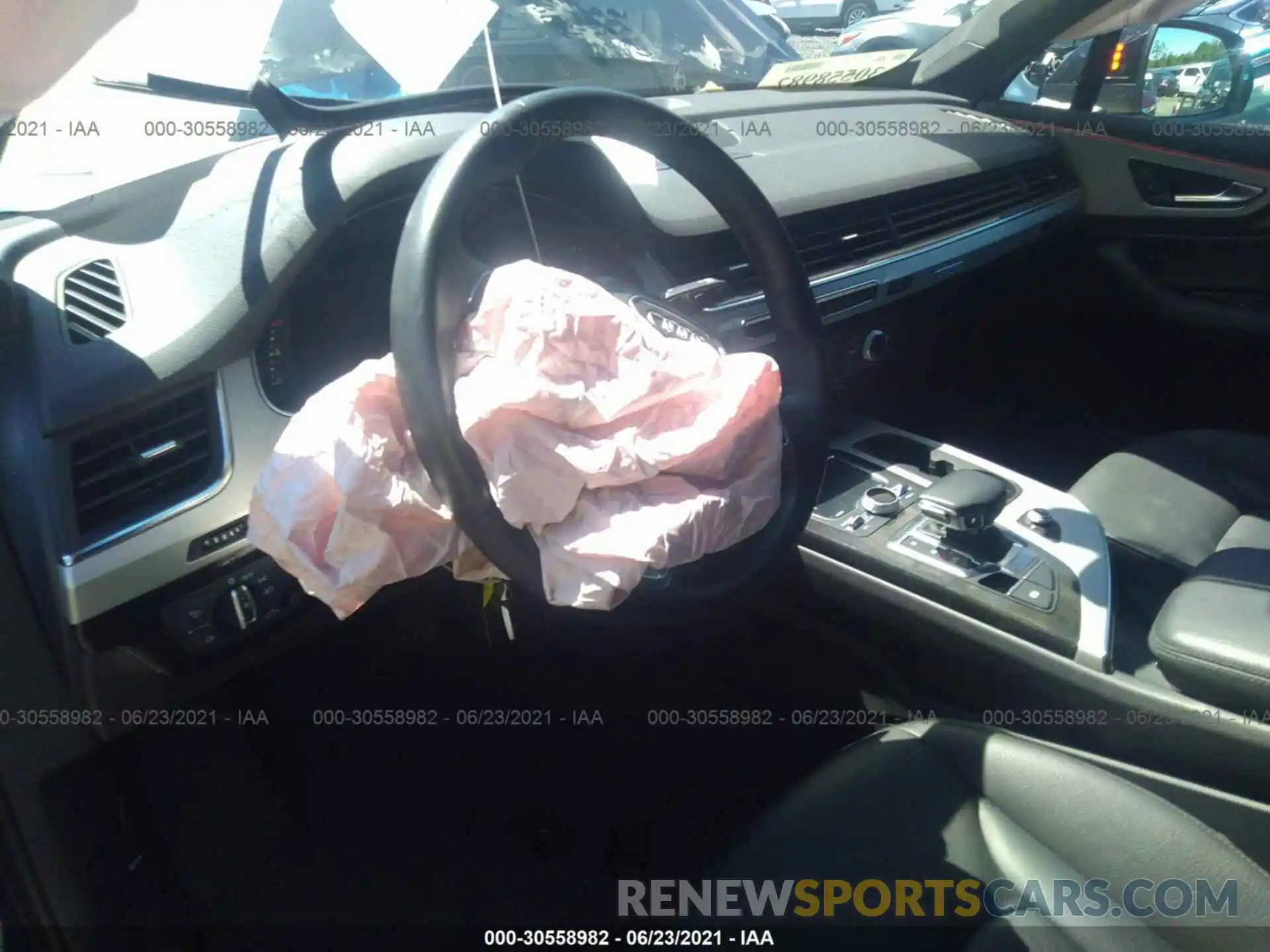 5 Photograph of a damaged car WA1LHAF70KD035871 AUDI Q7 2019