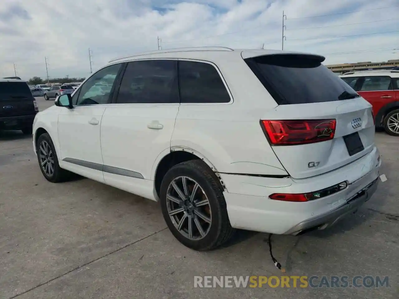 2 Photograph of a damaged car WA1LHAF71KD023793 AUDI Q7 2019