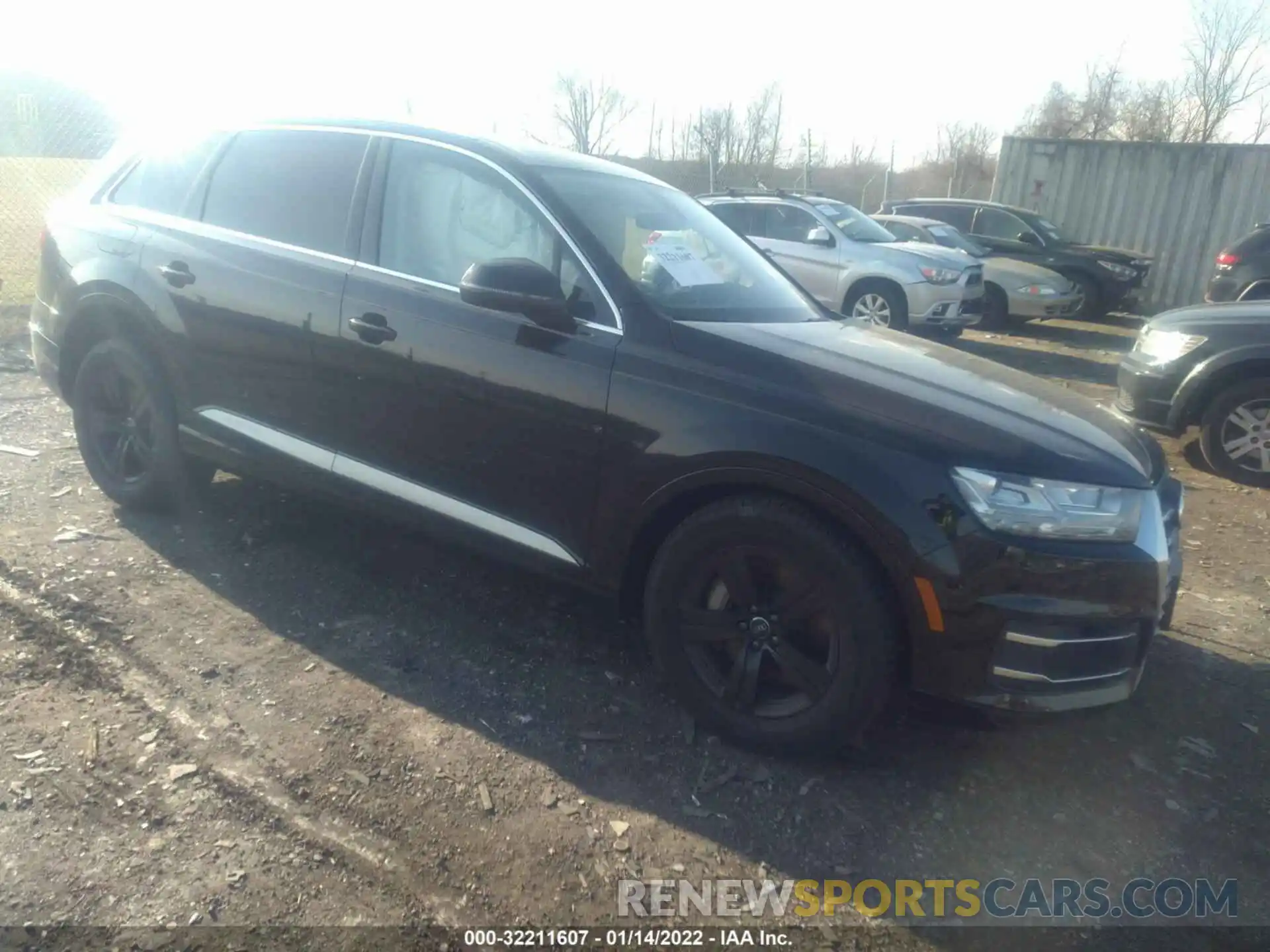 1 Photograph of a damaged car WA1LHAF71KD024328 AUDI Q7 2019