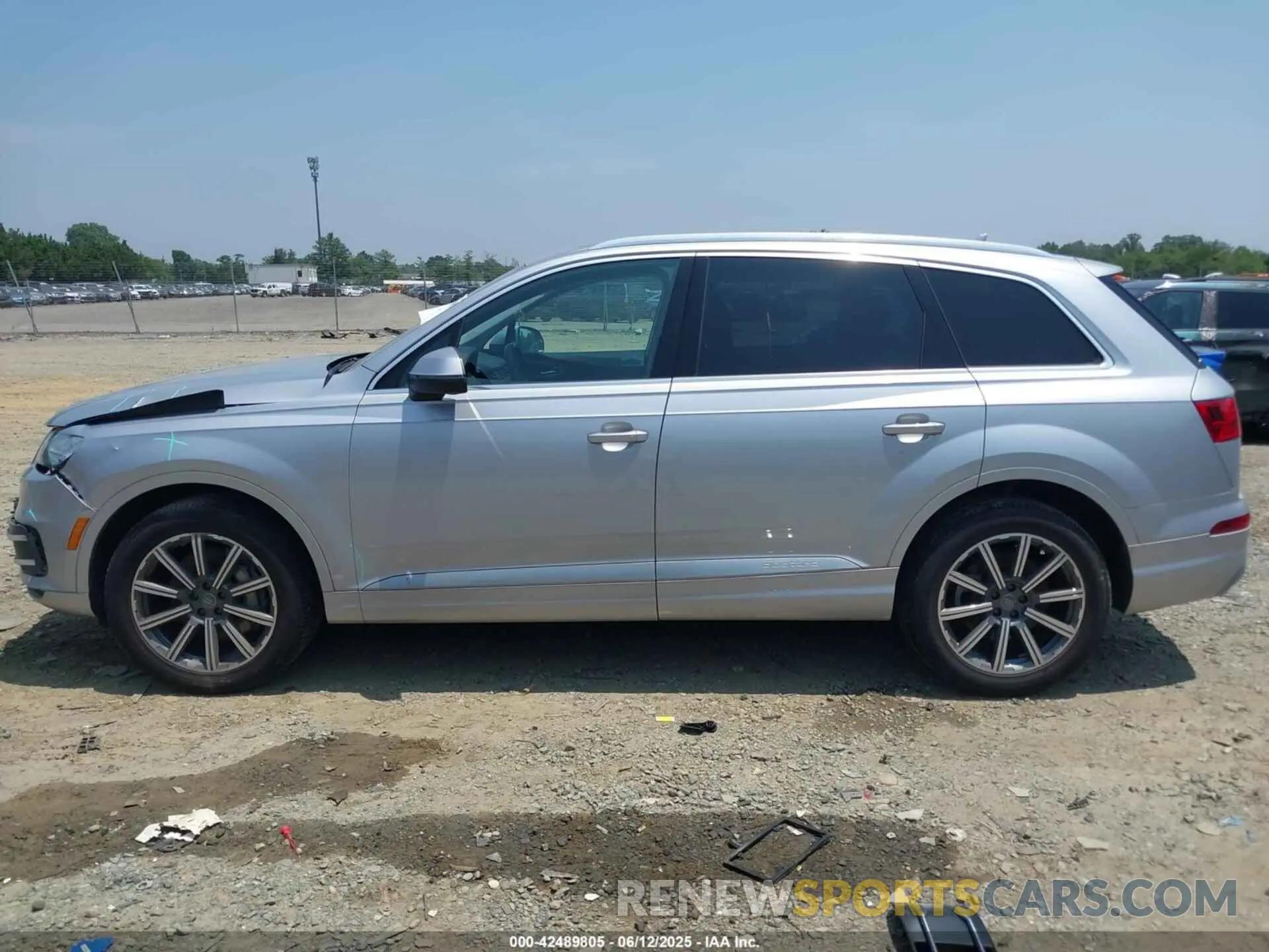 15 Photograph of a damaged car WA1LHAF71KD039668 AUDI Q7 2019