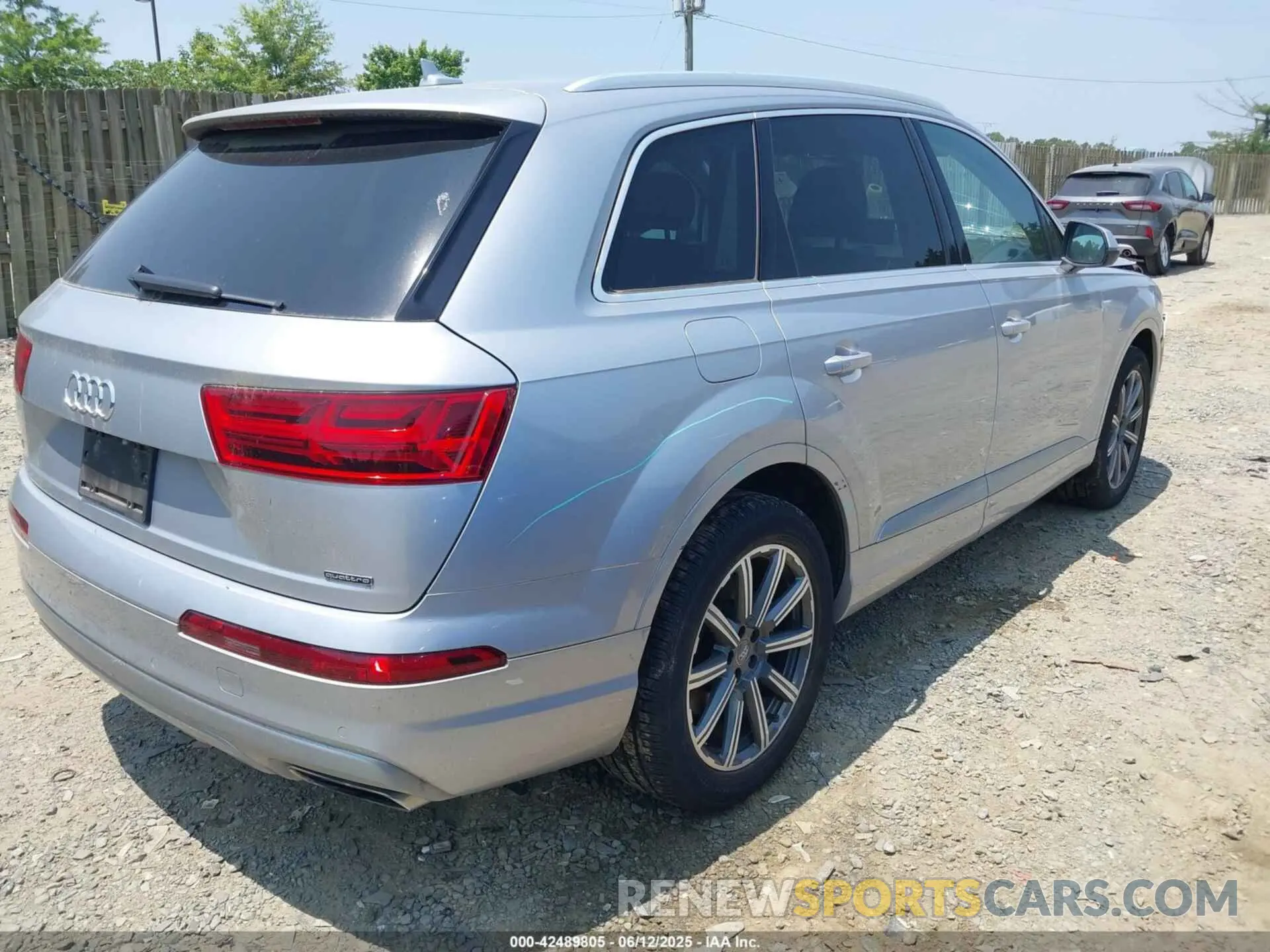 4 Photograph of a damaged car WA1LHAF71KD039668 AUDI Q7 2019