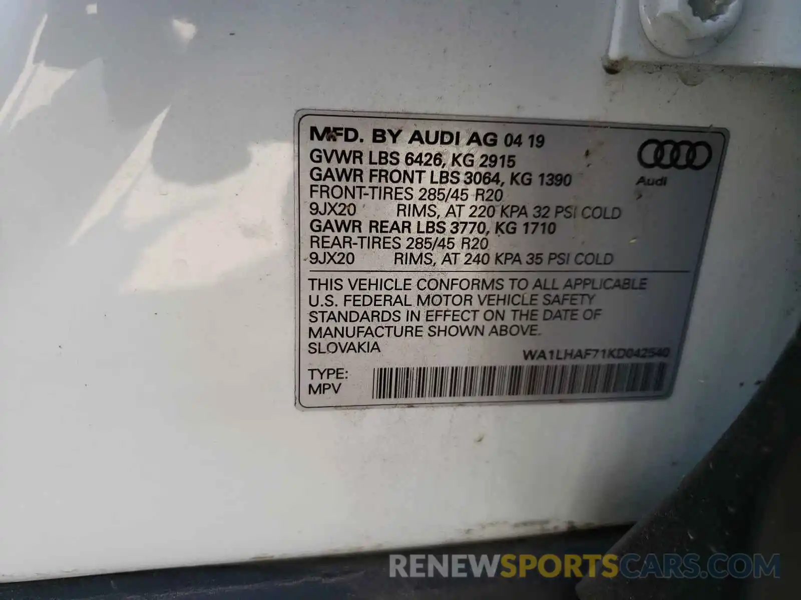 10 Photograph of a damaged car WA1LHAF71KD042540 AUDI Q7 2019