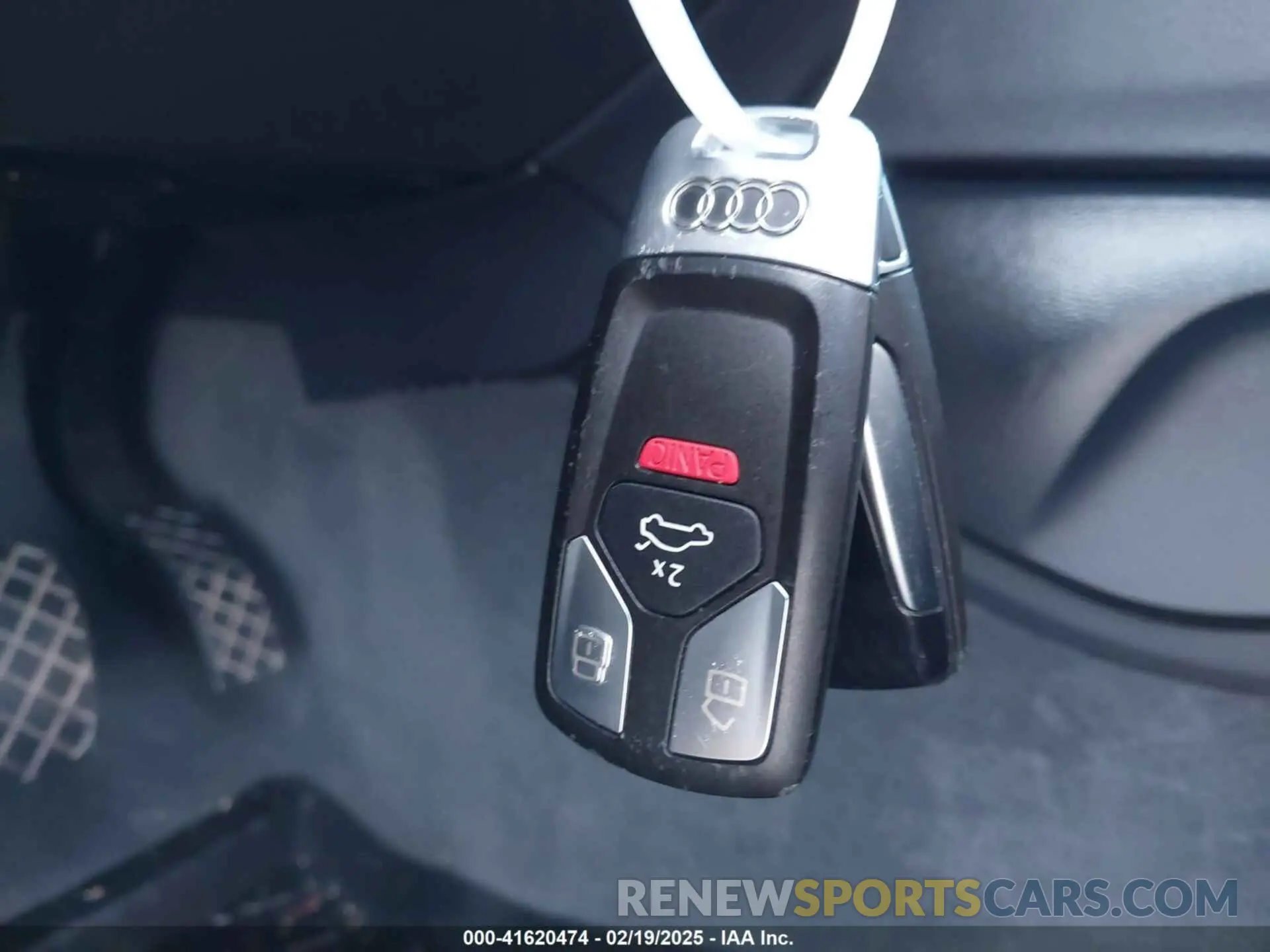 11 Photograph of a damaged car WA1LHAF72KD019400 AUDI Q7 2019