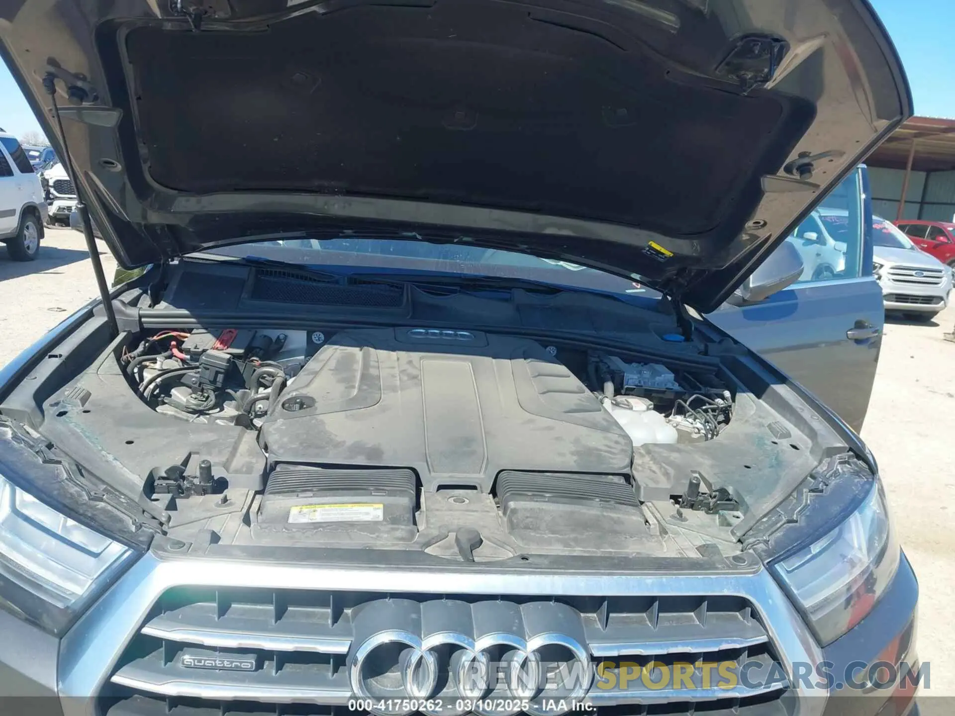 10 Photograph of a damaged car WA1LHAF72KD026413 AUDI Q7 2019