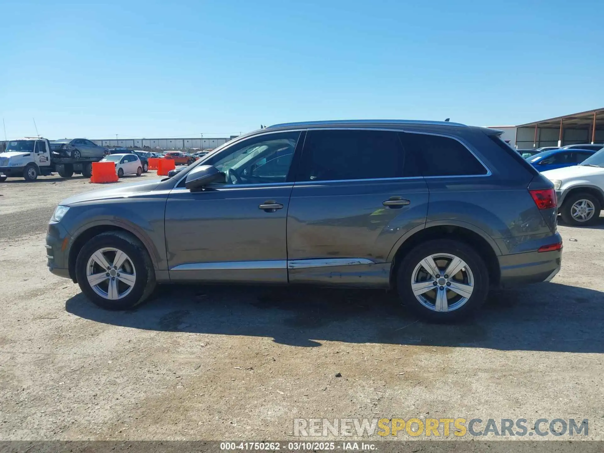 13 Photograph of a damaged car WA1LHAF72KD026413 AUDI Q7 2019