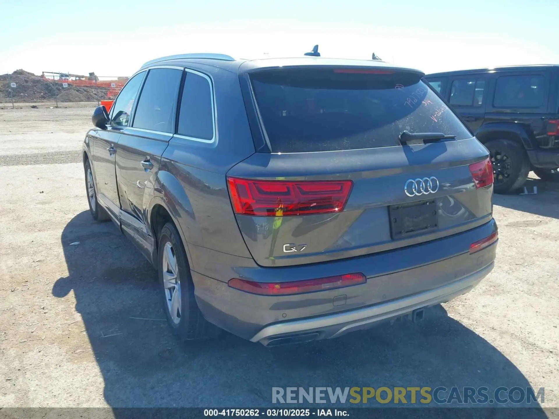 3 Photograph of a damaged car WA1LHAF72KD026413 AUDI Q7 2019