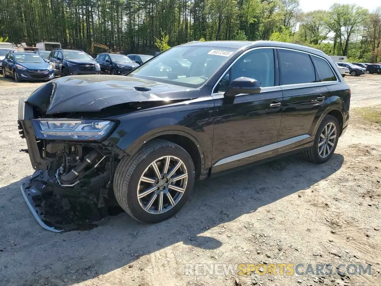 1 Photograph of a damaged car WA1LHAF72KD032390 AUDI Q7 2019