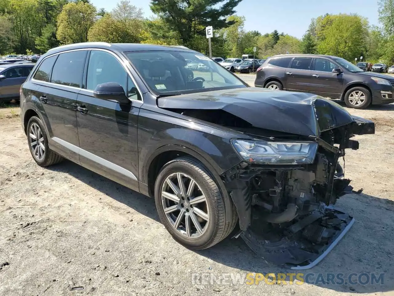 4 Photograph of a damaged car WA1LHAF72KD032390 AUDI Q7 2019