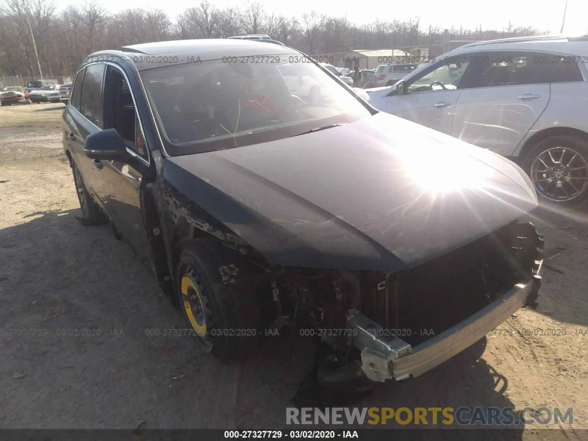 1 Photograph of a damaged car WA1LHAF72KD039551 AUDI Q7 2019