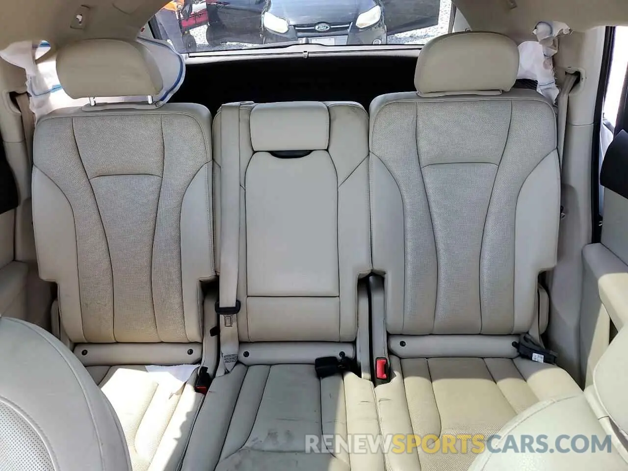 10 Photograph of a damaged car WA1LHAF72KD044314 AUDI Q7 2019