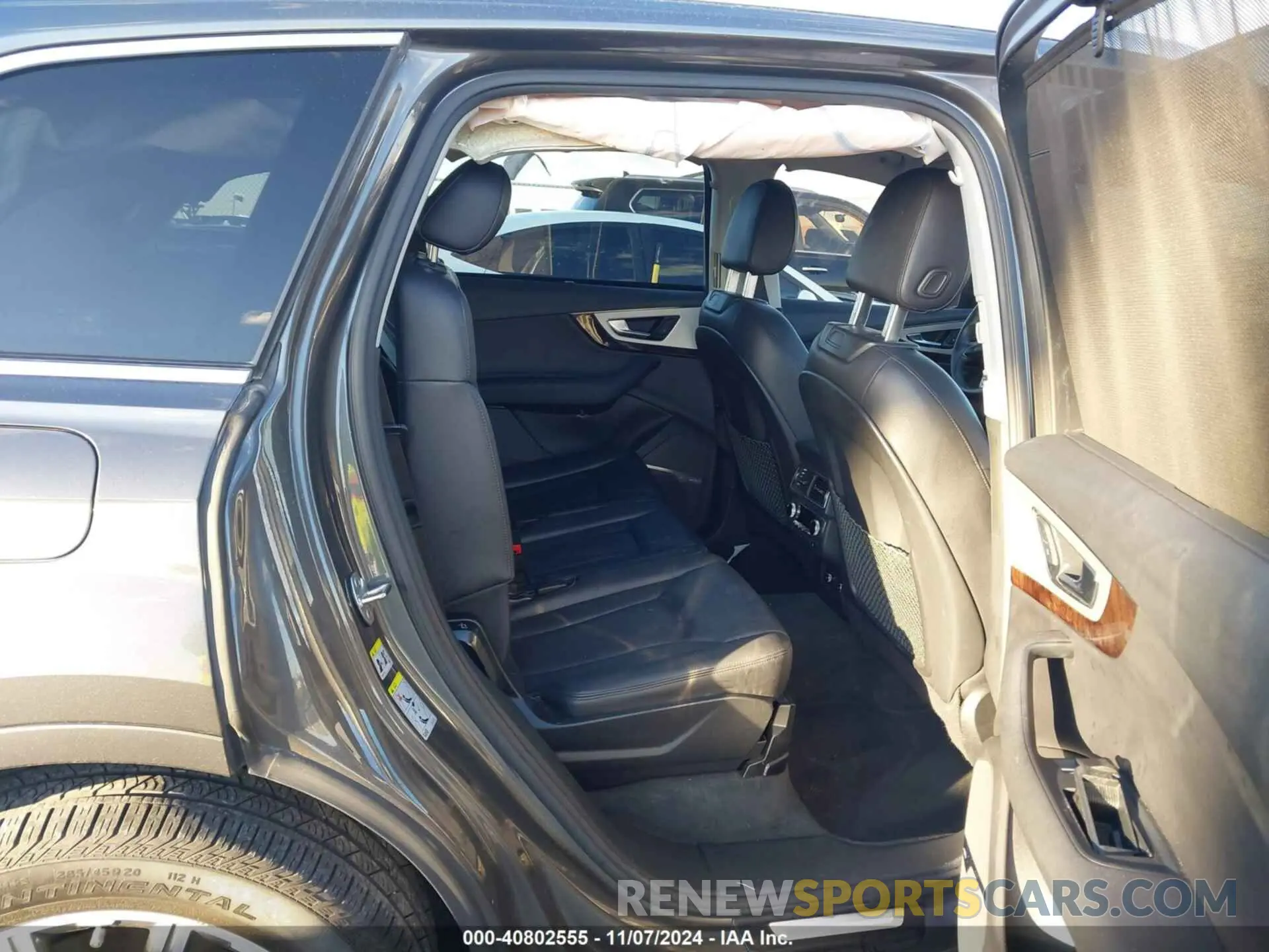 8 Photograph of a damaged car WA1LHAF73KD022807 AUDI Q7 2019