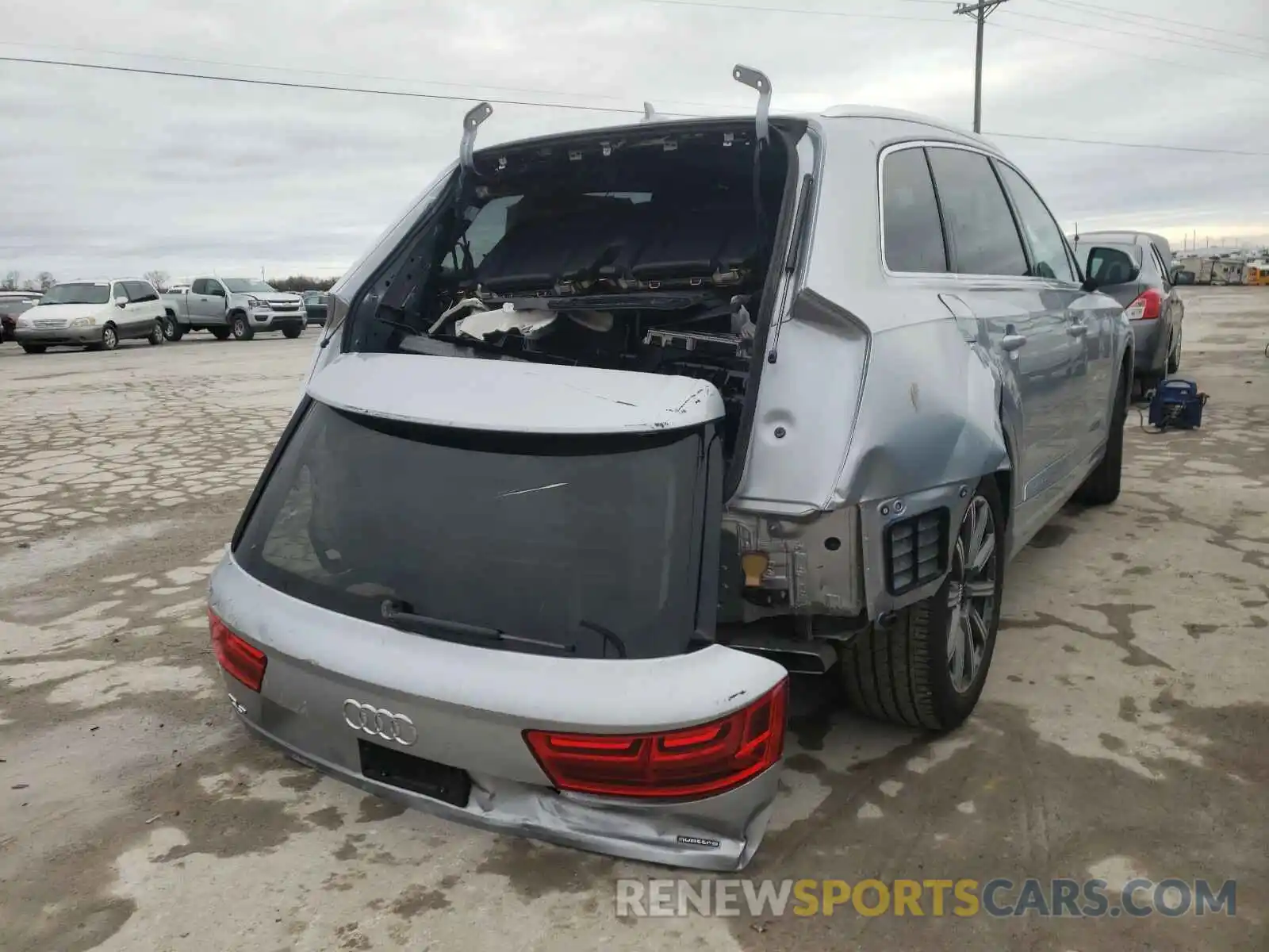 9 Photograph of a damaged car WA1LHAF73KD033645 AUDI Q7 2019