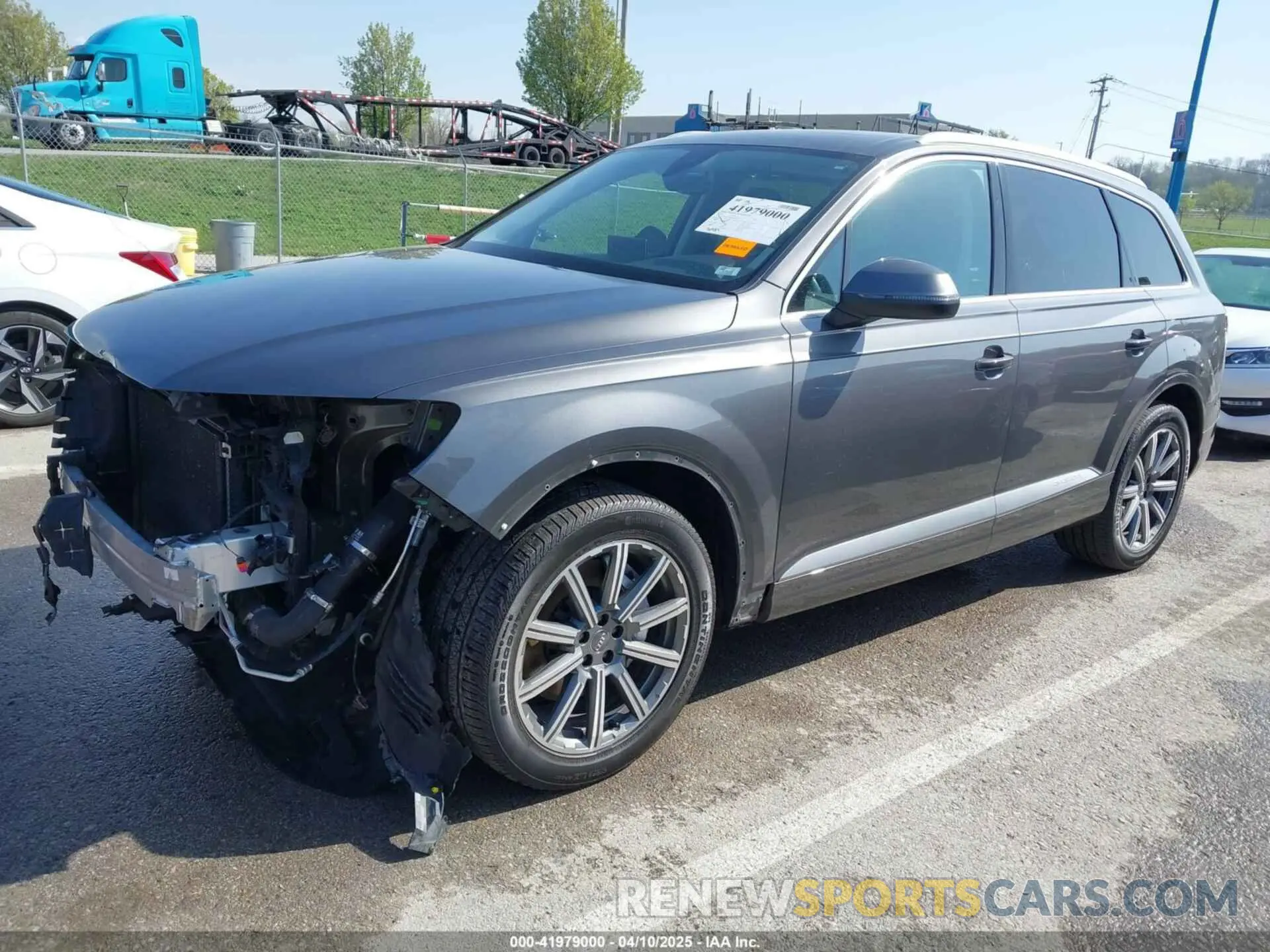 2 Photograph of a damaged car WA1LHAF73KD034634 AUDI Q7 2019