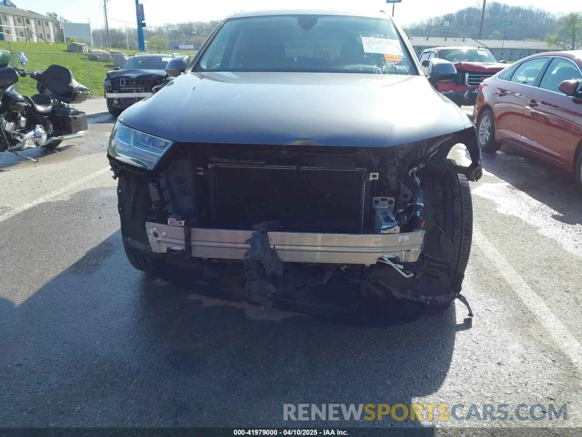 6 Photograph of a damaged car WA1LHAF73KD034634 AUDI Q7 2019