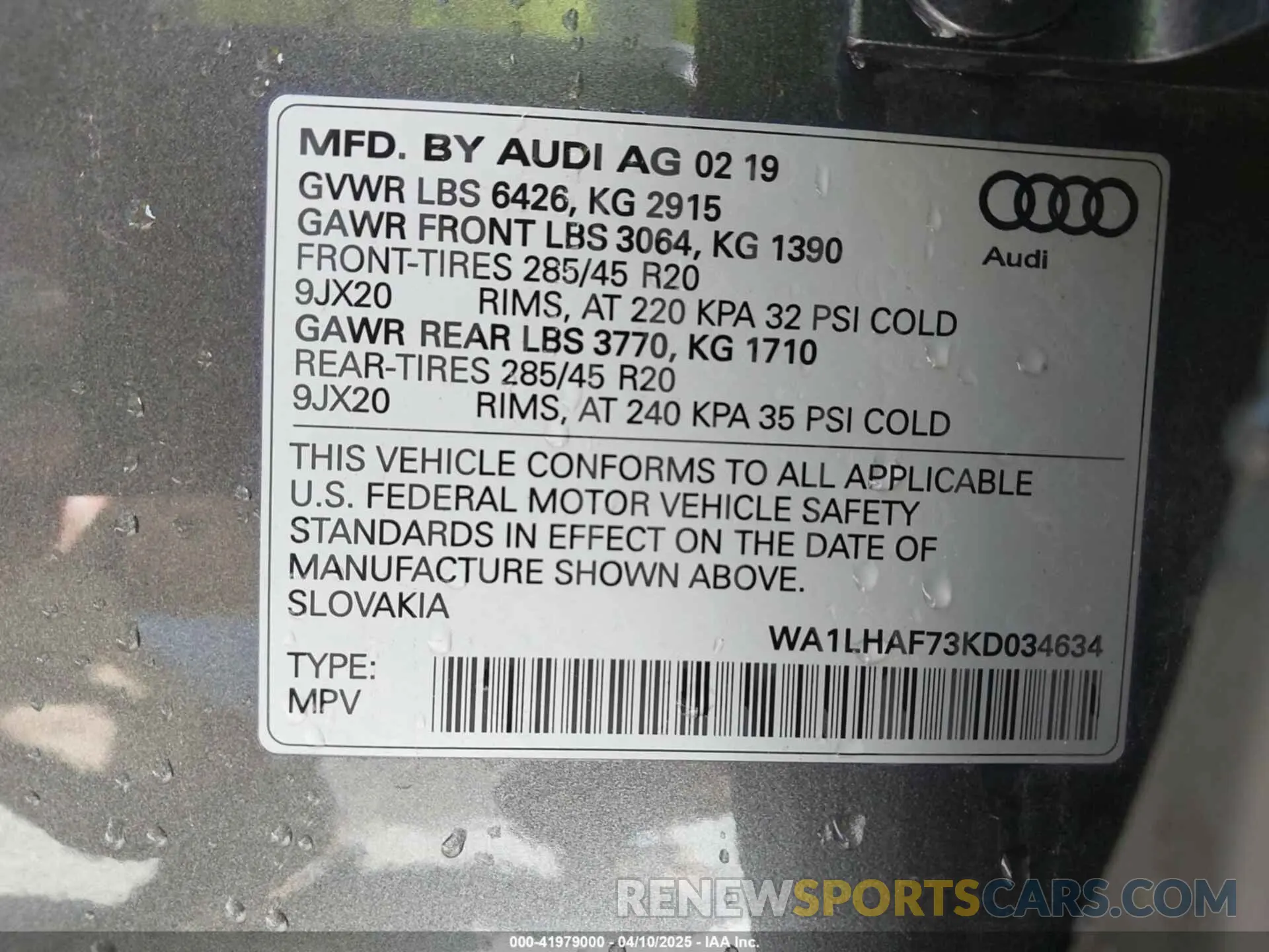 9 Photograph of a damaged car WA1LHAF73KD034634 AUDI Q7 2019