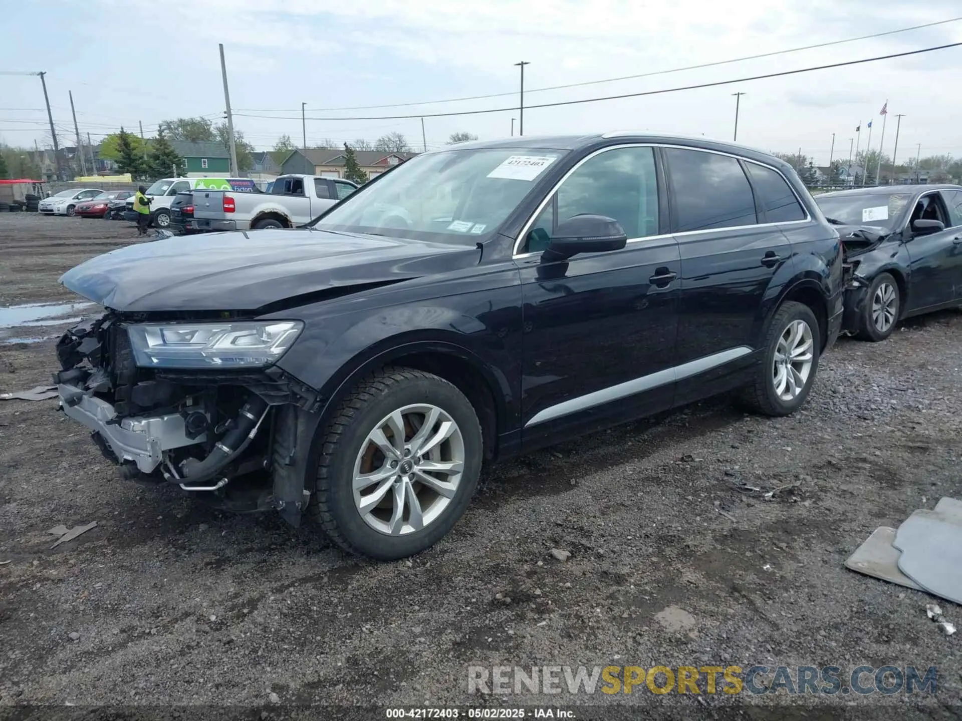 2 Photograph of a damaged car WA1LHAF74KD017633 AUDI Q7 2019