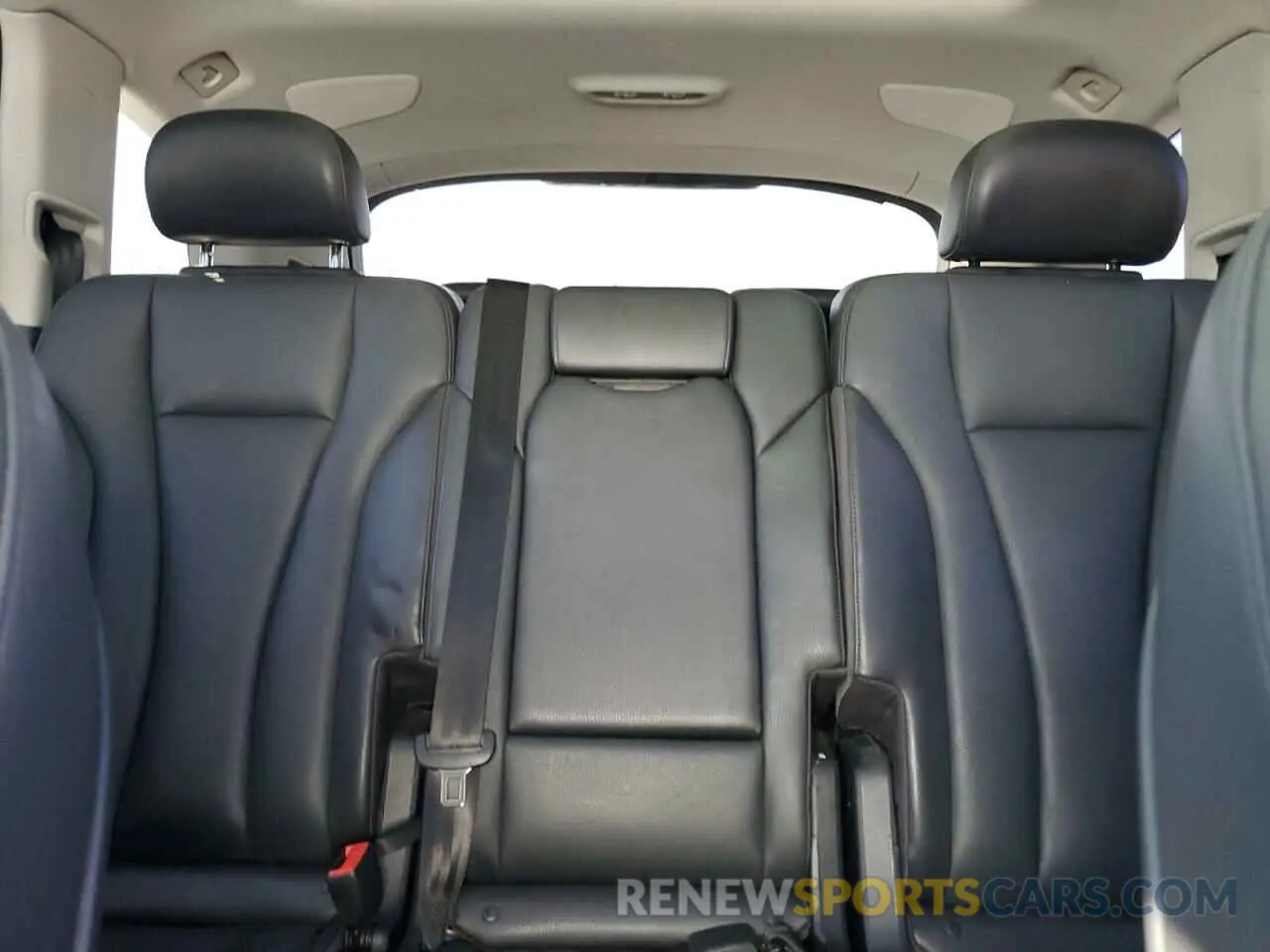 10 Photograph of a damaged car WA1LHAF74KD026218 AUDI Q7 2019